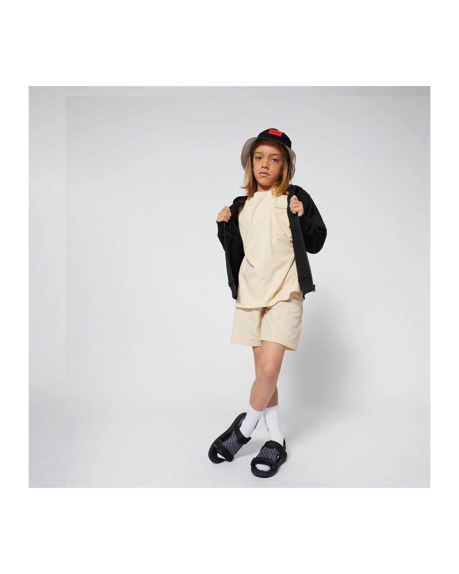 CARDIGAN A CAPUCHE