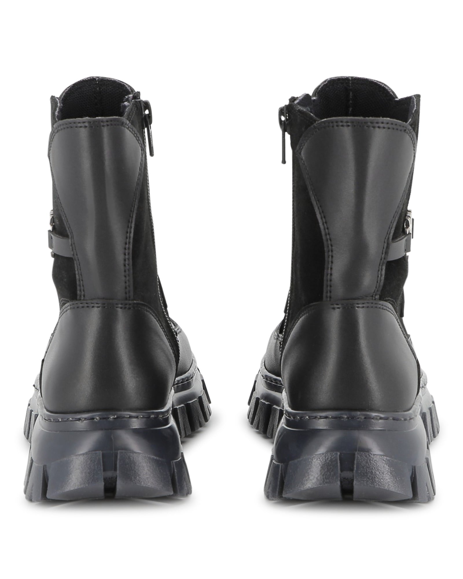 BOTTINES