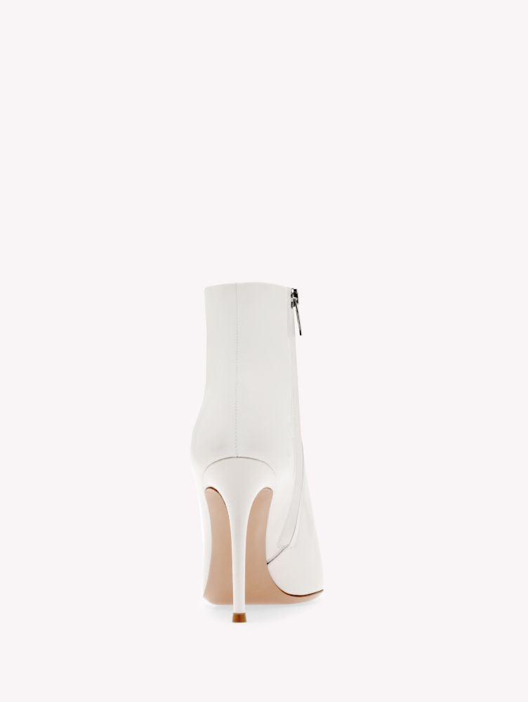 Avril 105 patent leather ankle boots - White