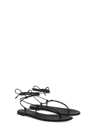 GWYNETH FLAT