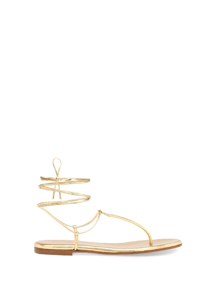 GWYNETH FLAT