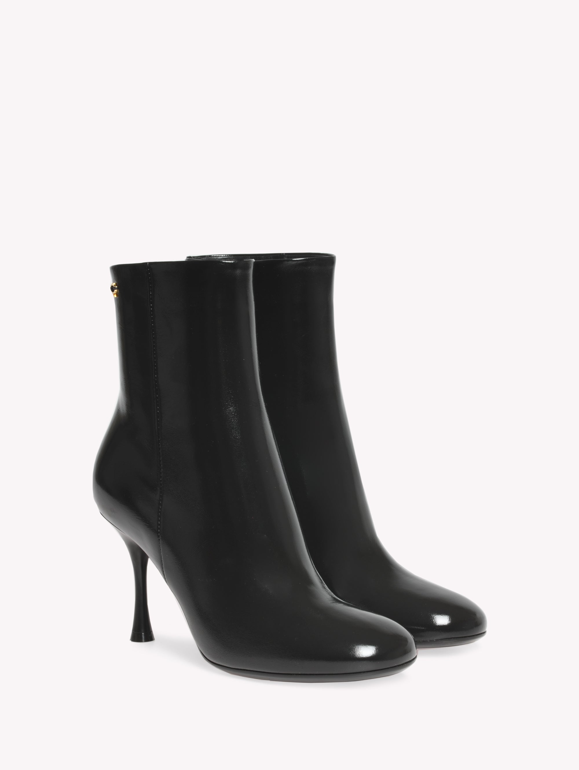 CARLA BOOTIE 85