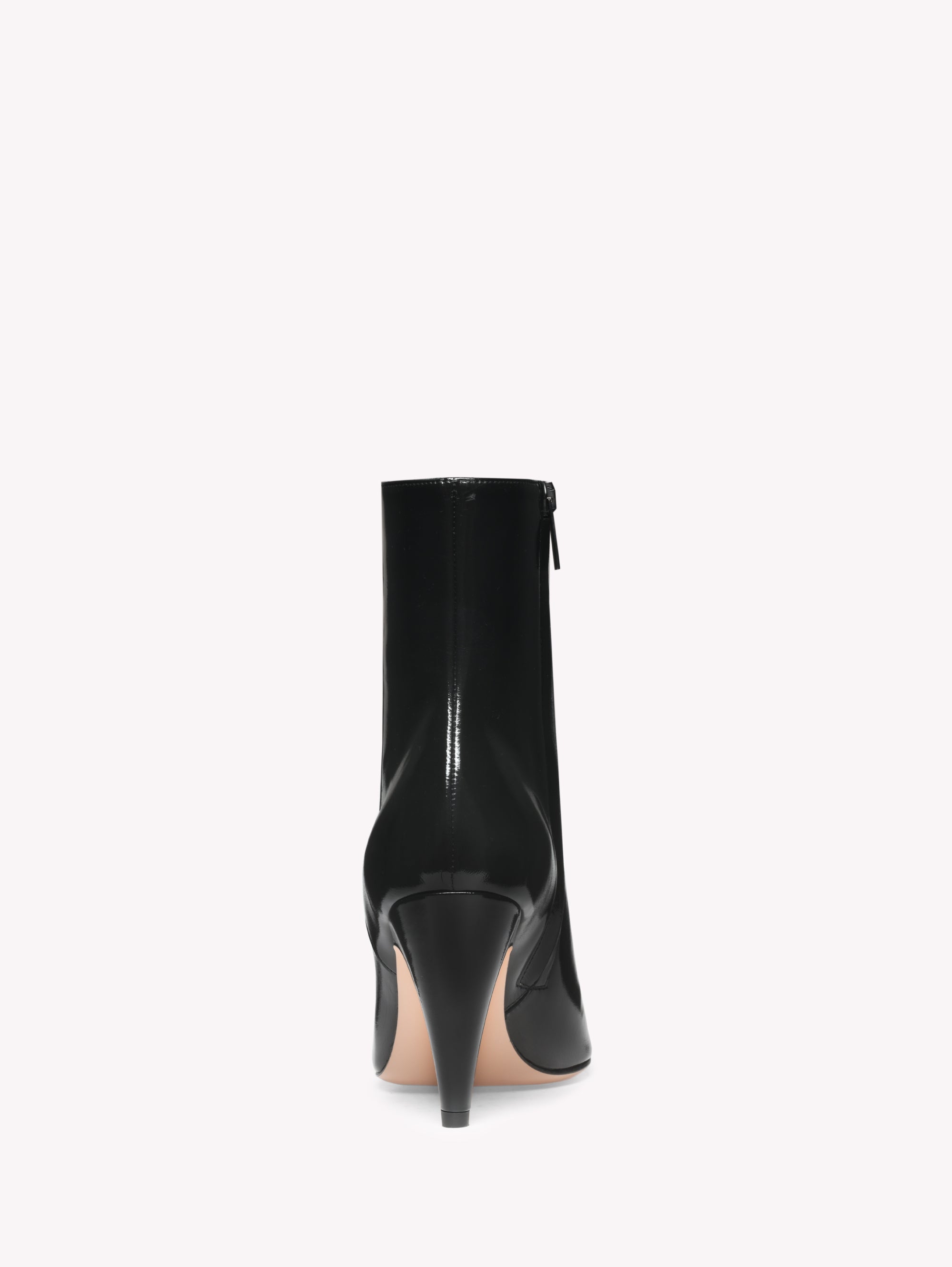AMELIA BOOTIE
