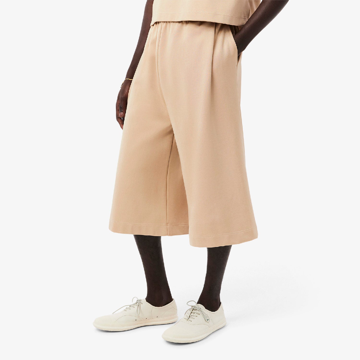 Oversized satin Bermuda shorts - Lionne