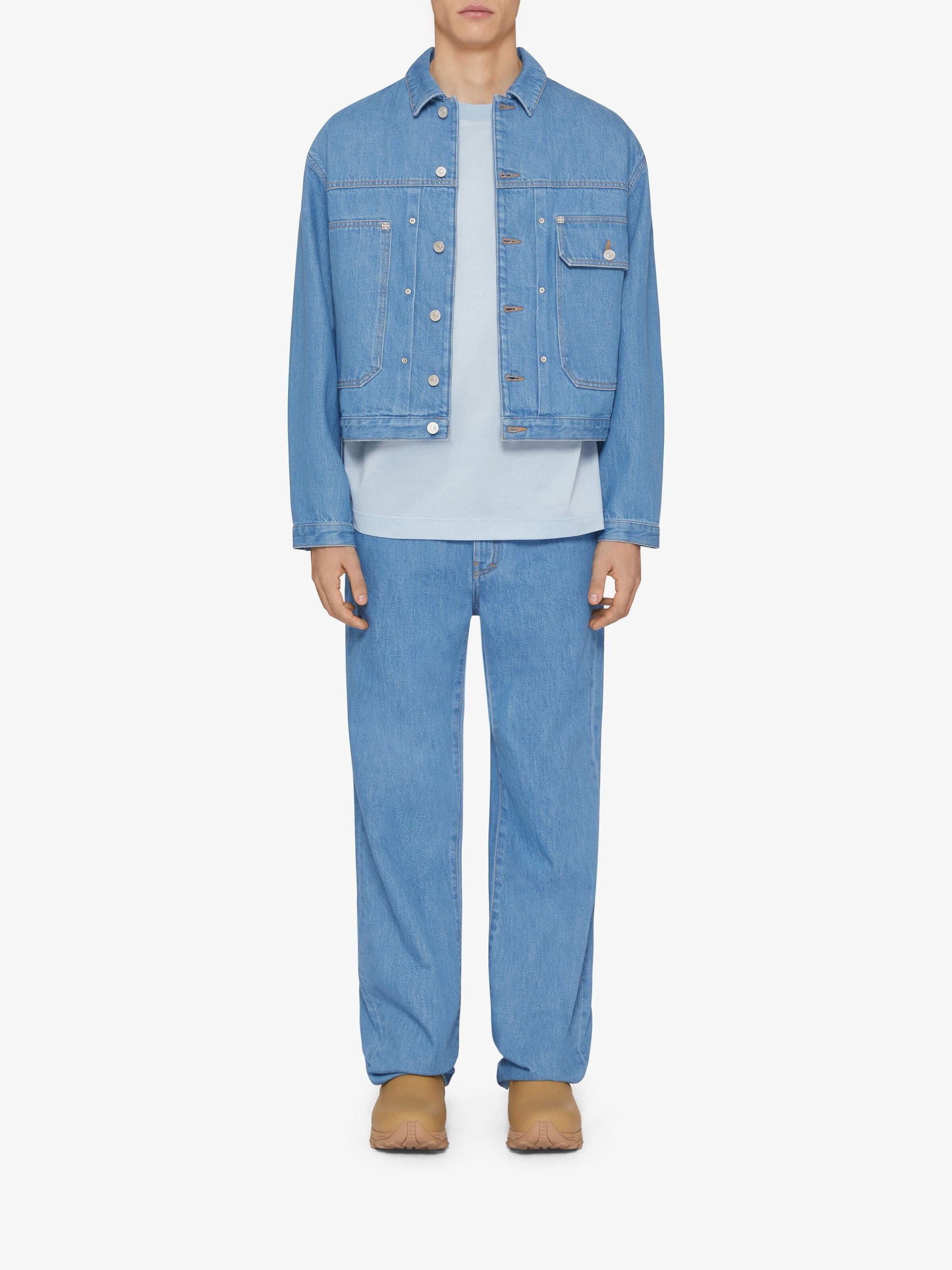 Jean avec rivets métalliques 4G- Bleu Clair