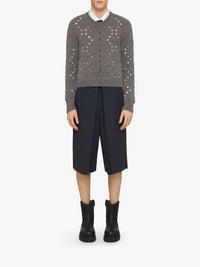 SHORT V NECK SWEATER
