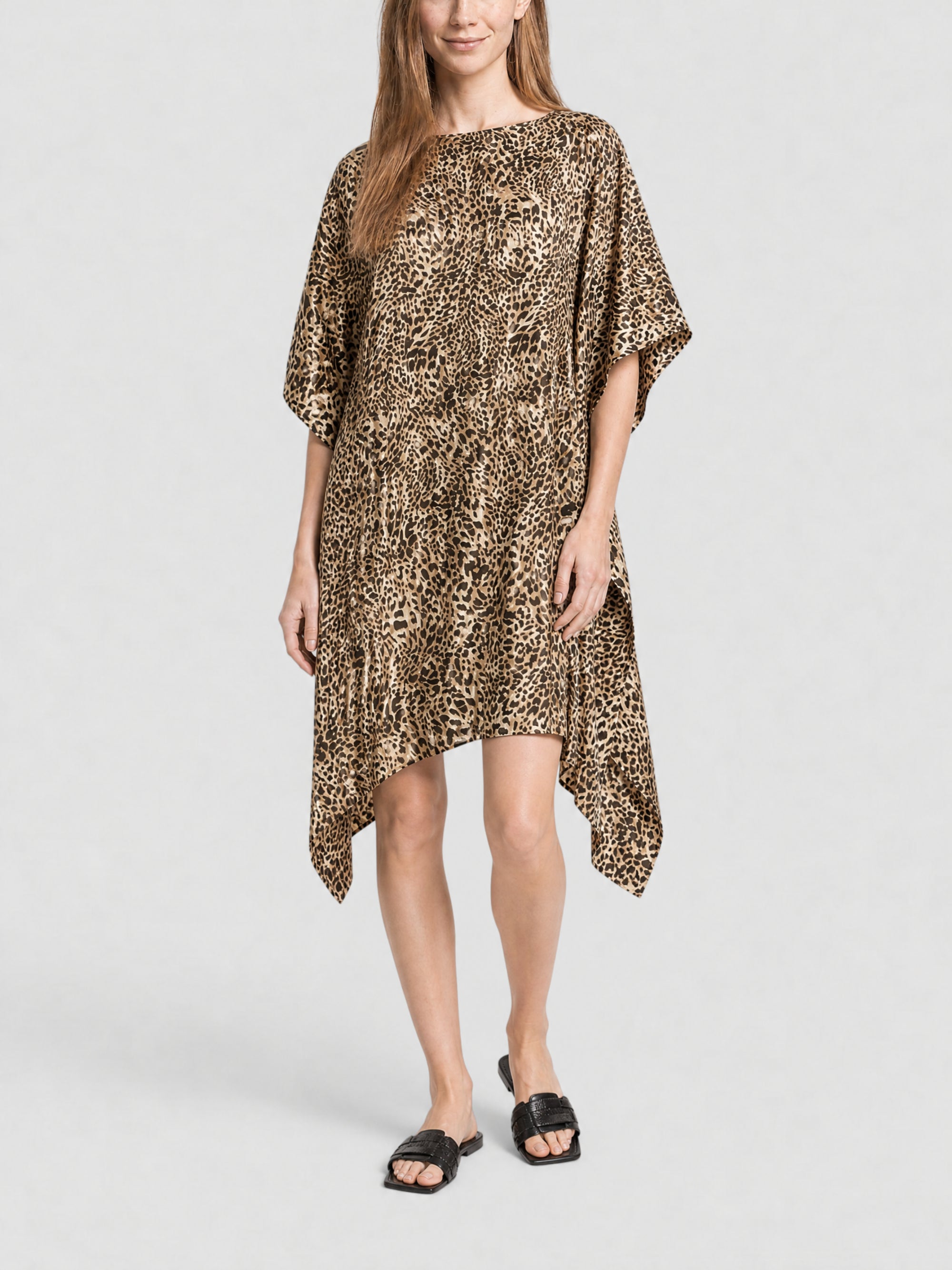 Robe caftan en soie imprimée léopard - Beige & Black