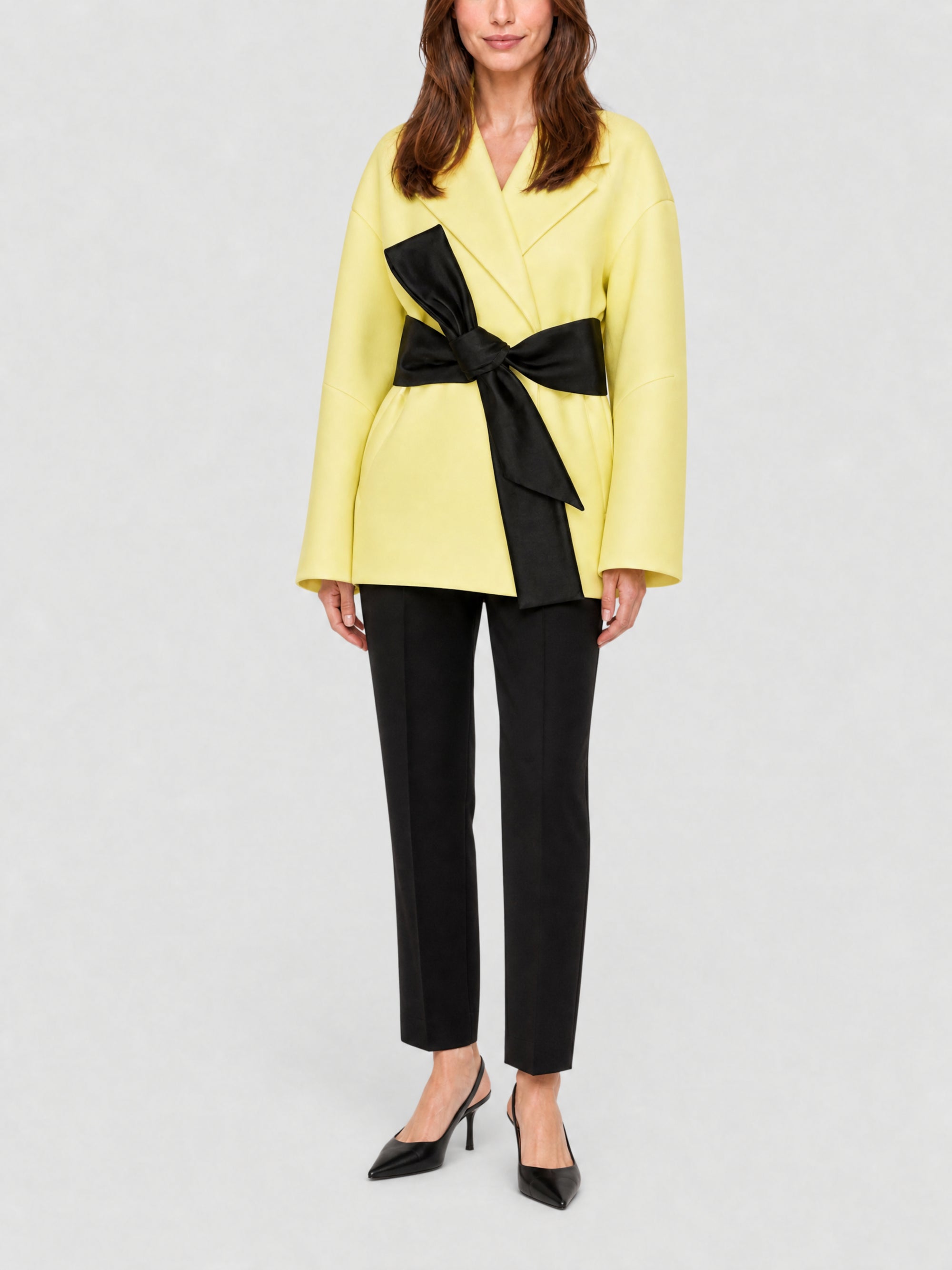 Manteau court cocon en satin de soie - Acid Yellow