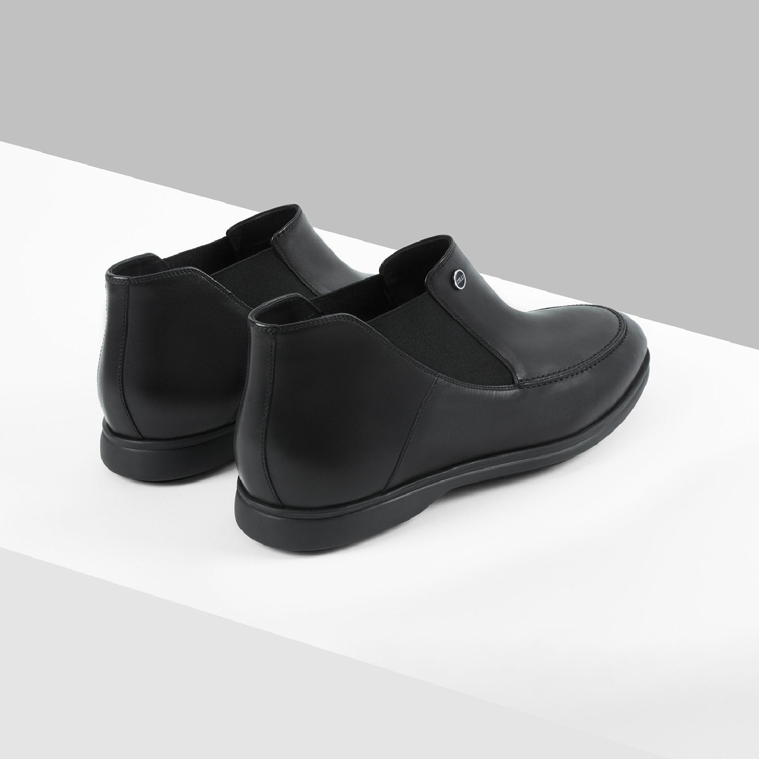 Bottines basses à surpiqûres en cuir - Noir