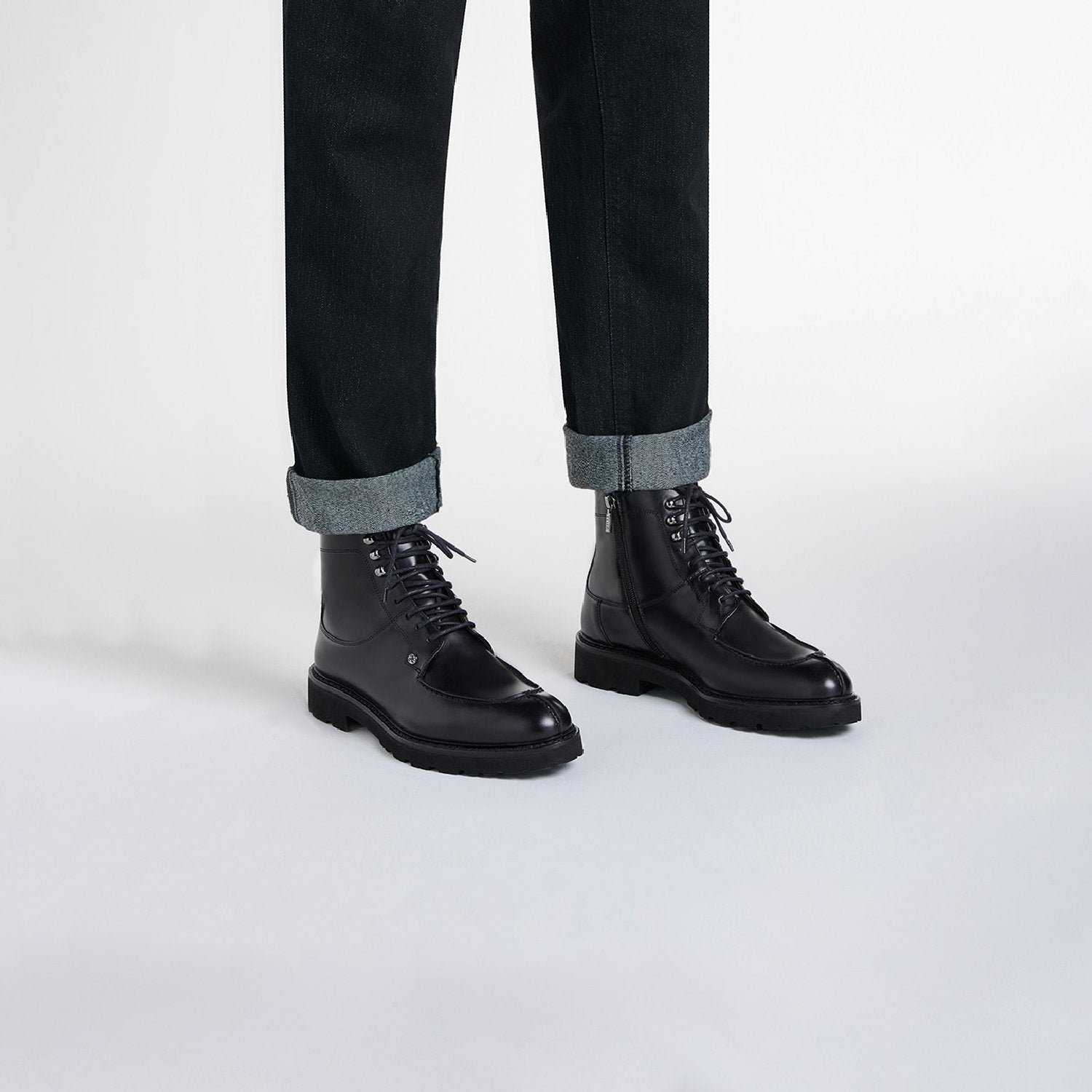 Bottines à lacets et semelle crantée en cuir - Noir