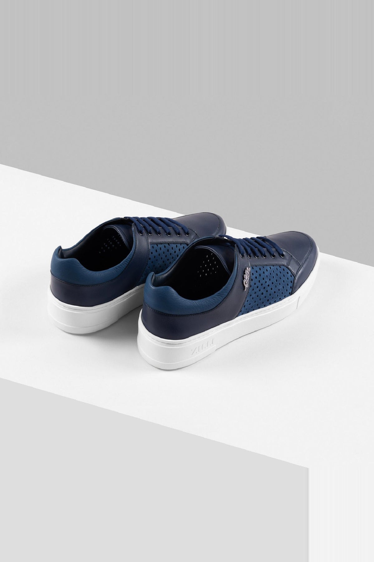 Sneakers basses à semelle épaisse en cuir - Bleu & Blanc