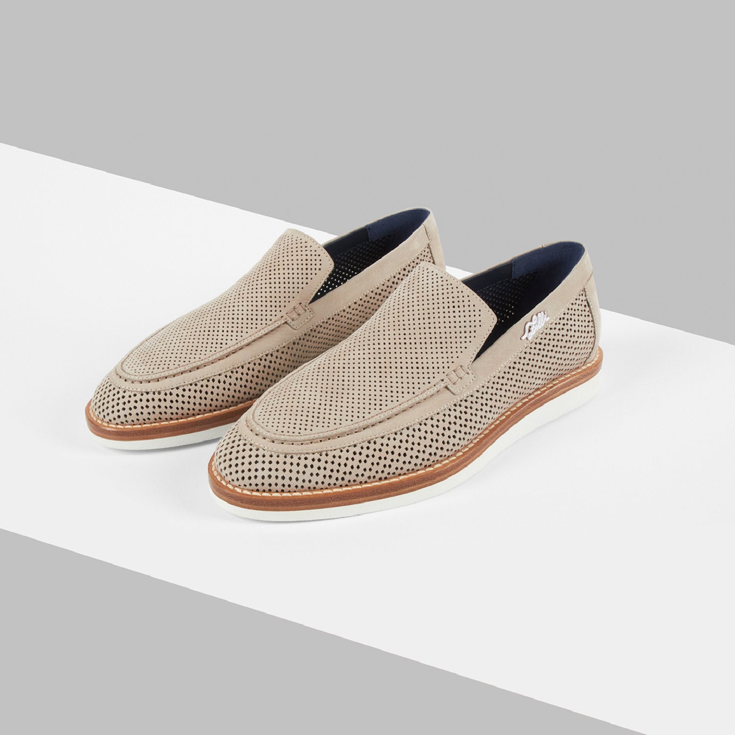 Mocassins à motif ajouré en daim - Beige