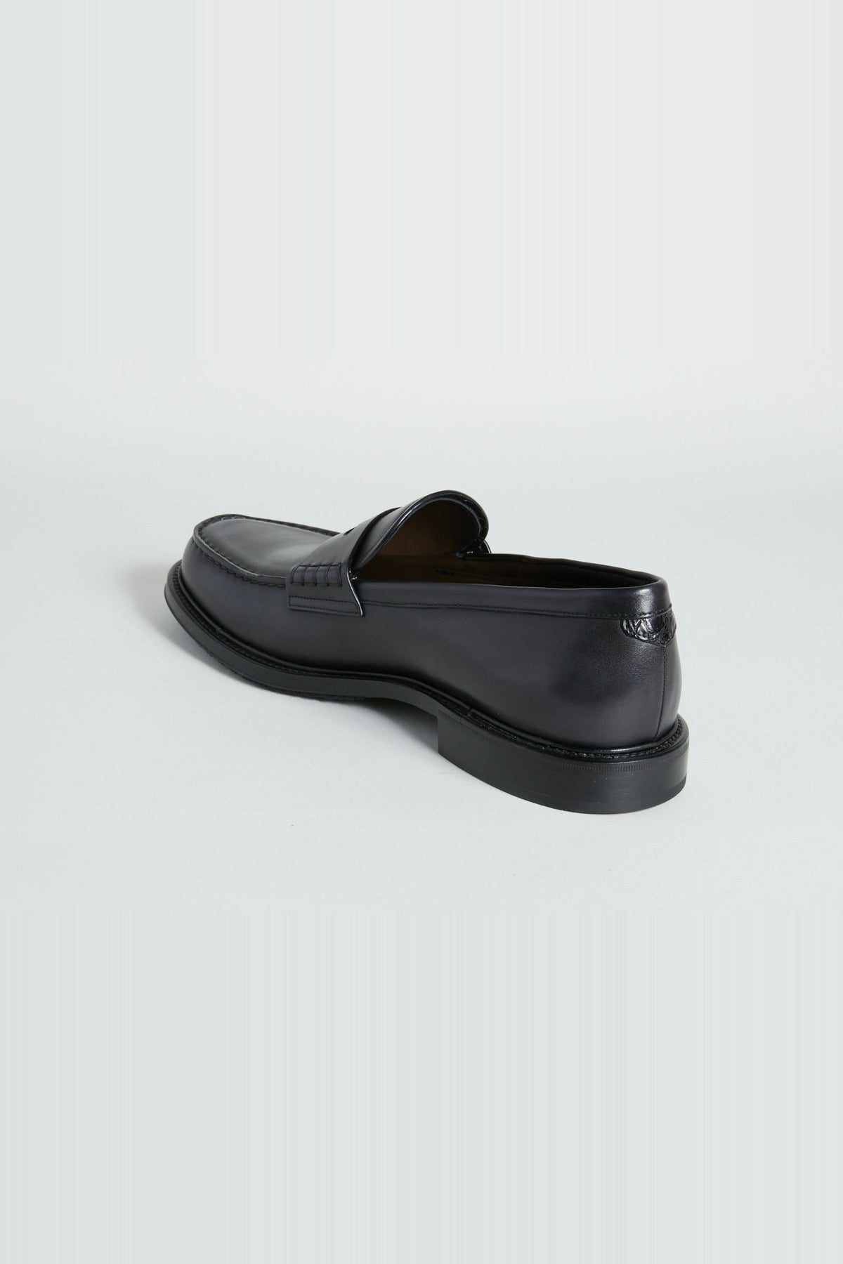 Loafers in fine leather - Black