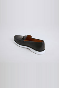 Loafers in fine leather - Black