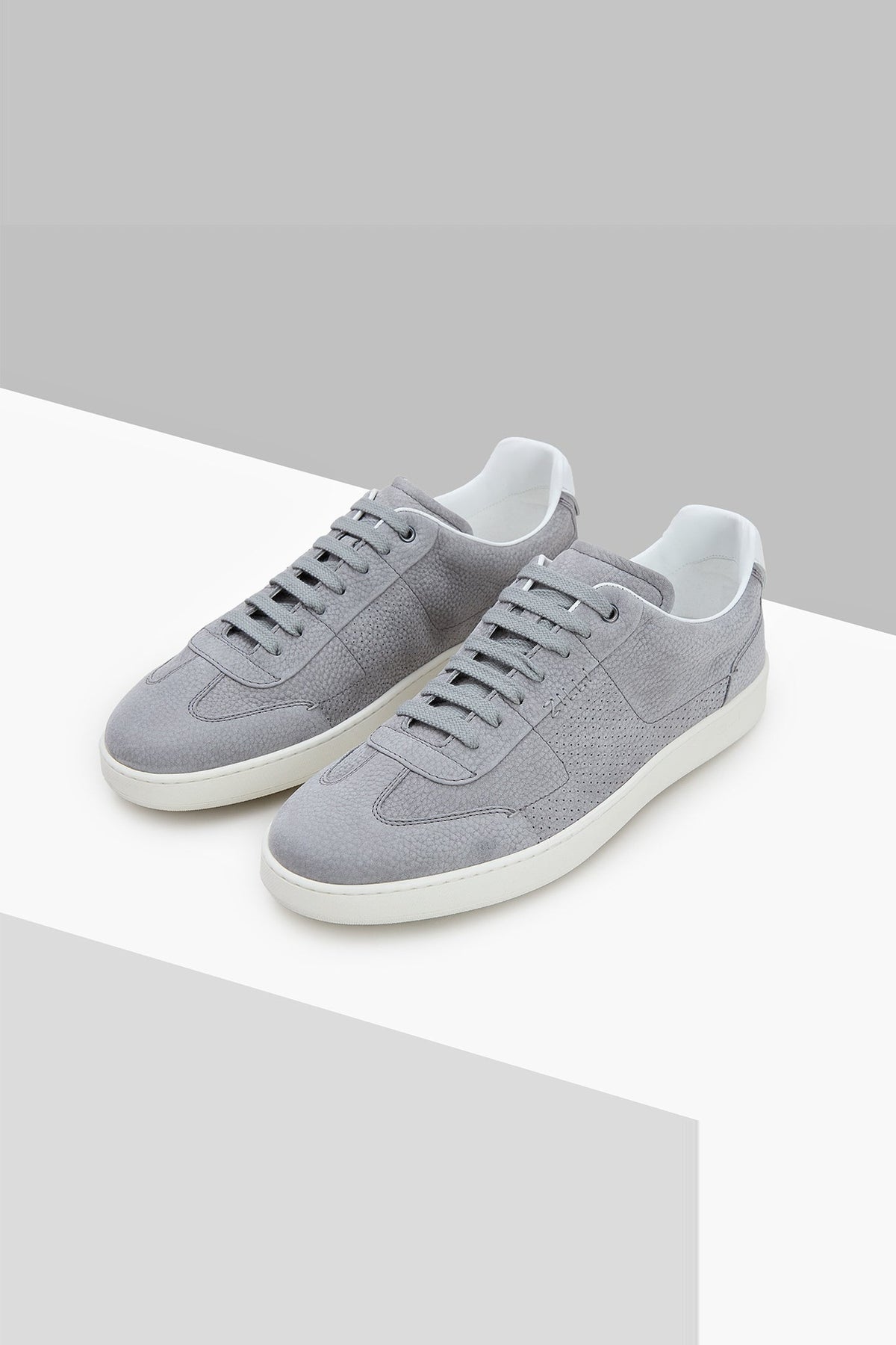 Low-top leather trainers - Light Charcoal