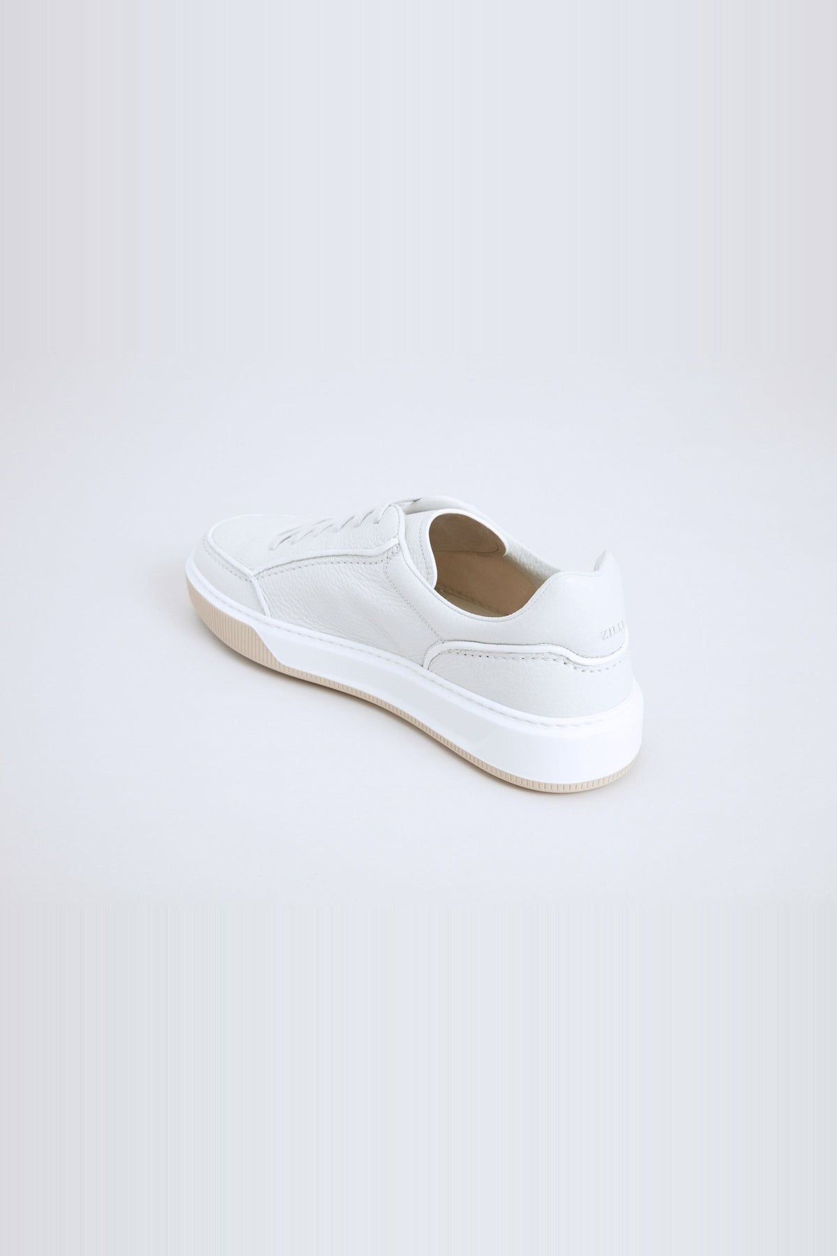 Low-top trainers in fine leather - Chalk