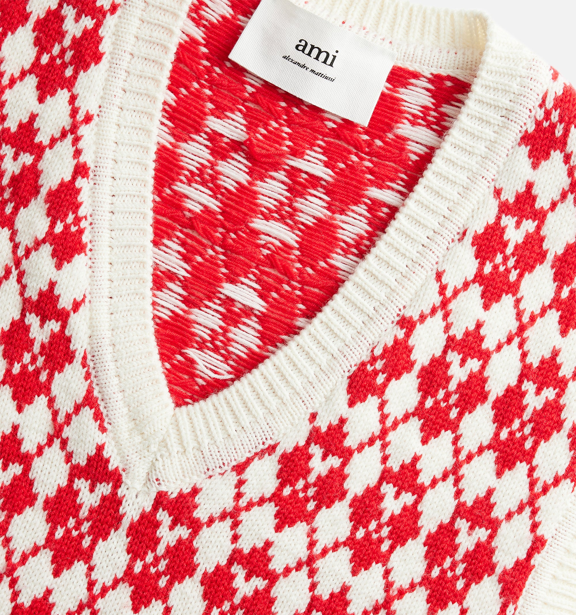 Pull jacquard sans manches à col V en laine - Off White & Red