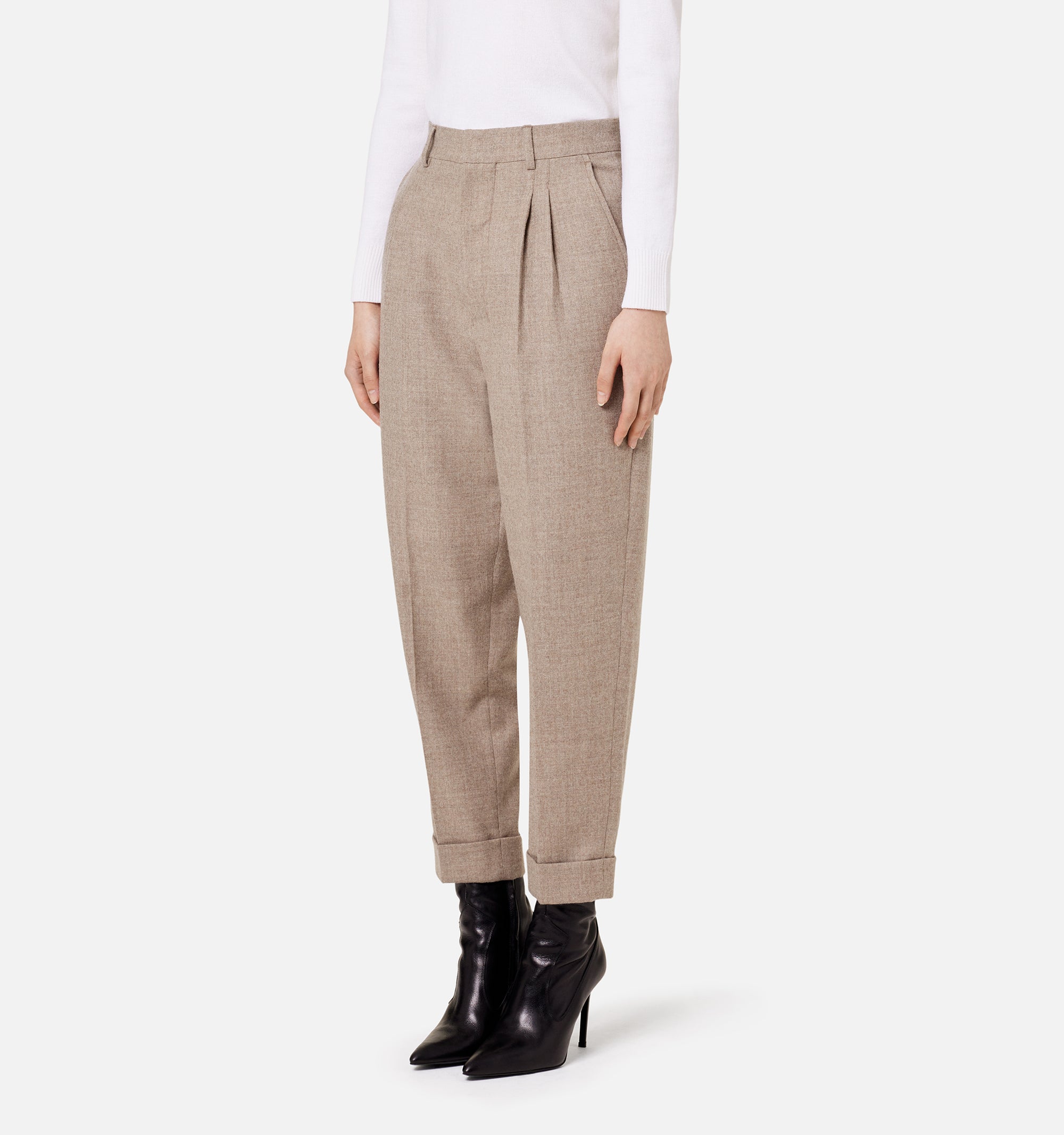 Pantalon coupe carotte en laine - Beige