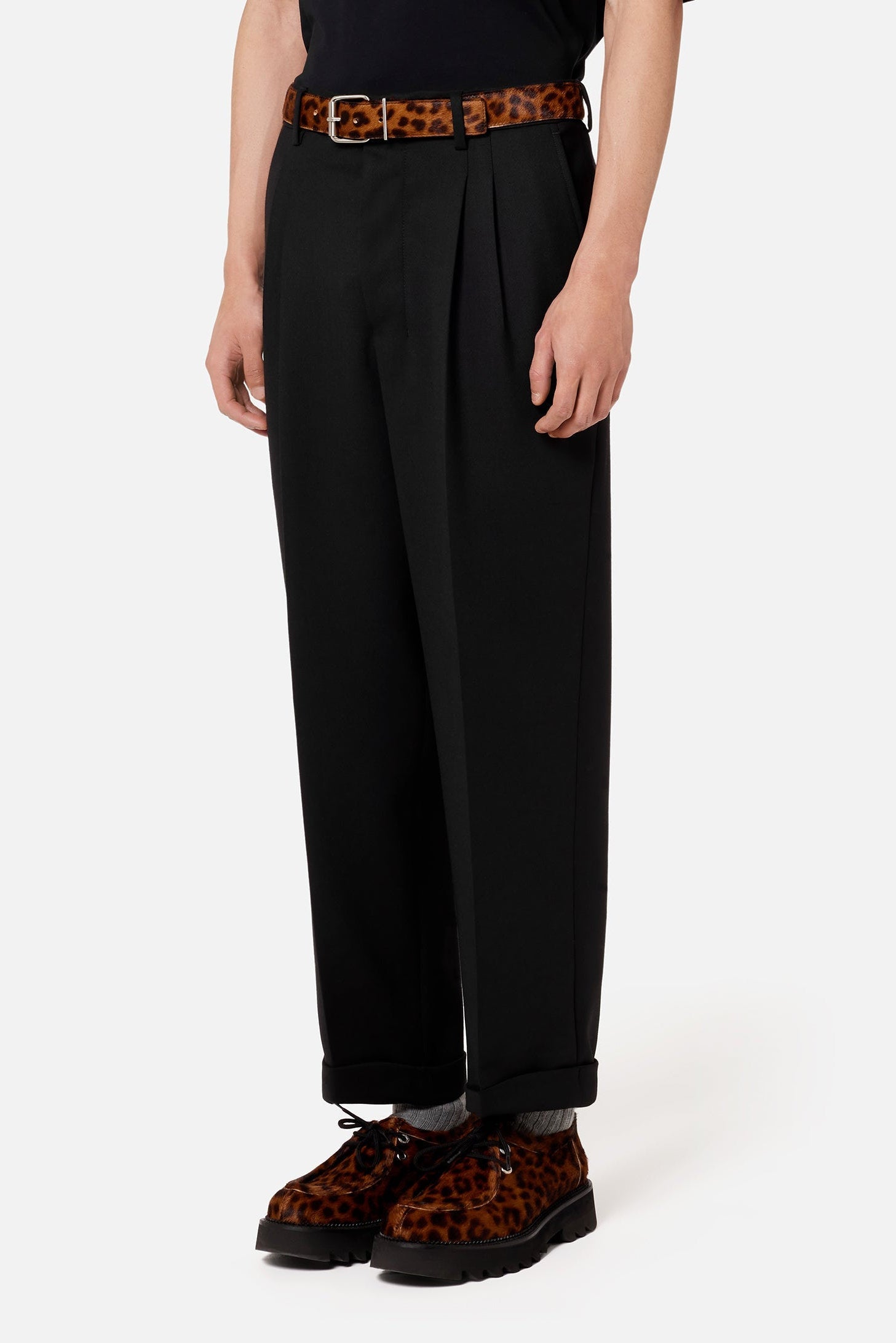 Pantalon coupe carotte à pinces en laine mélangée - Black