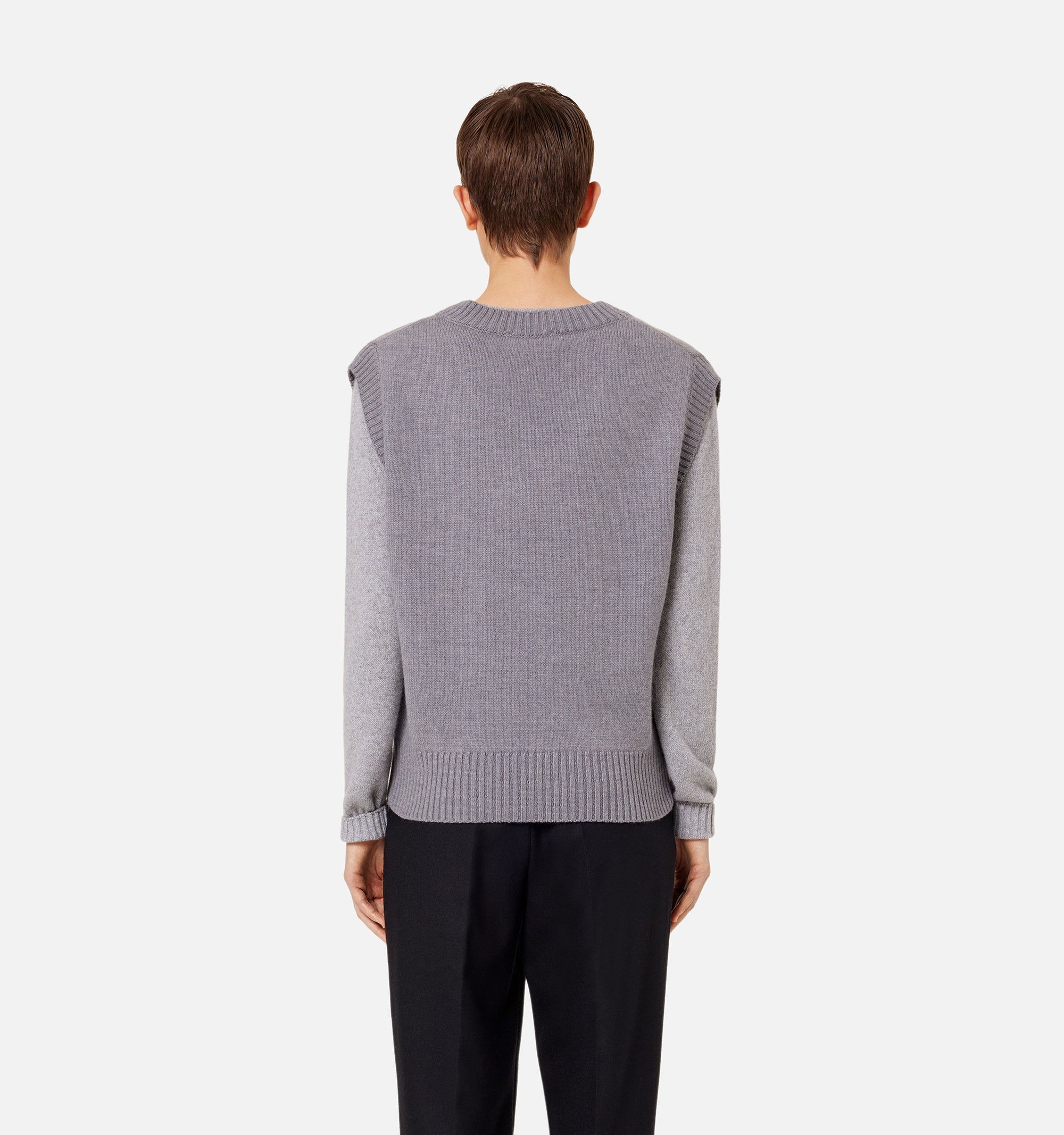 Pull Iconique ADC sans manches à col V en laine - Grey & Black
