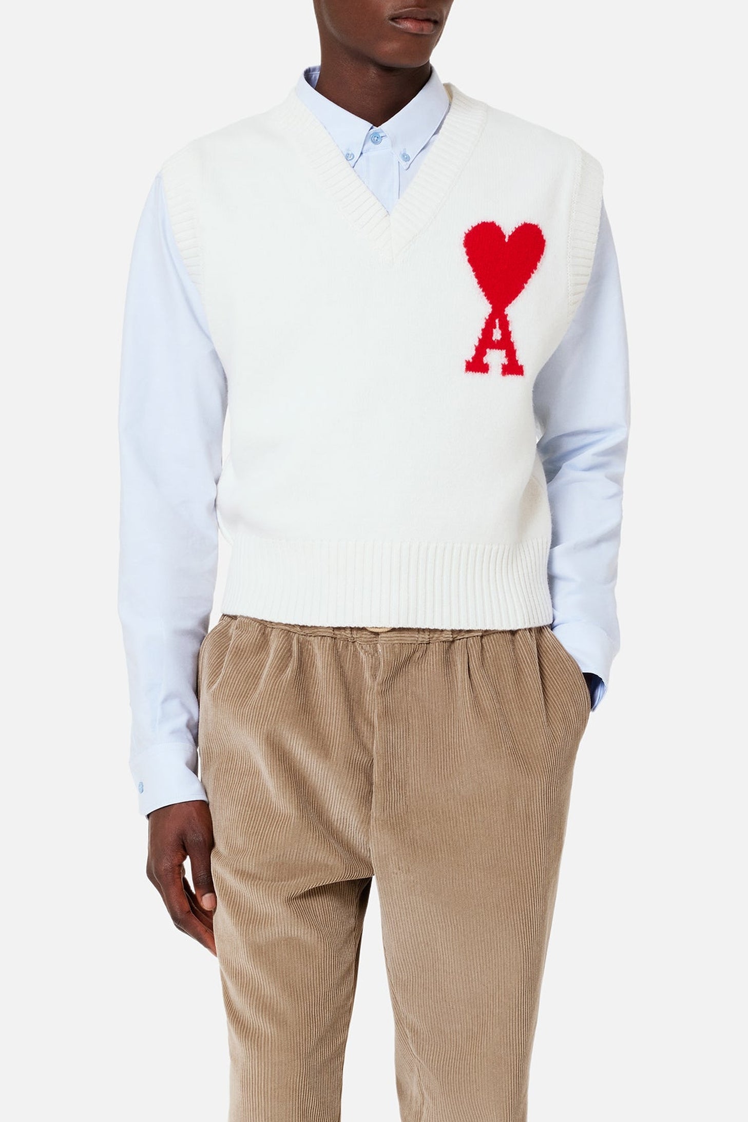Pull Iconique ADC sans manches à col V en laine - Off White & Red