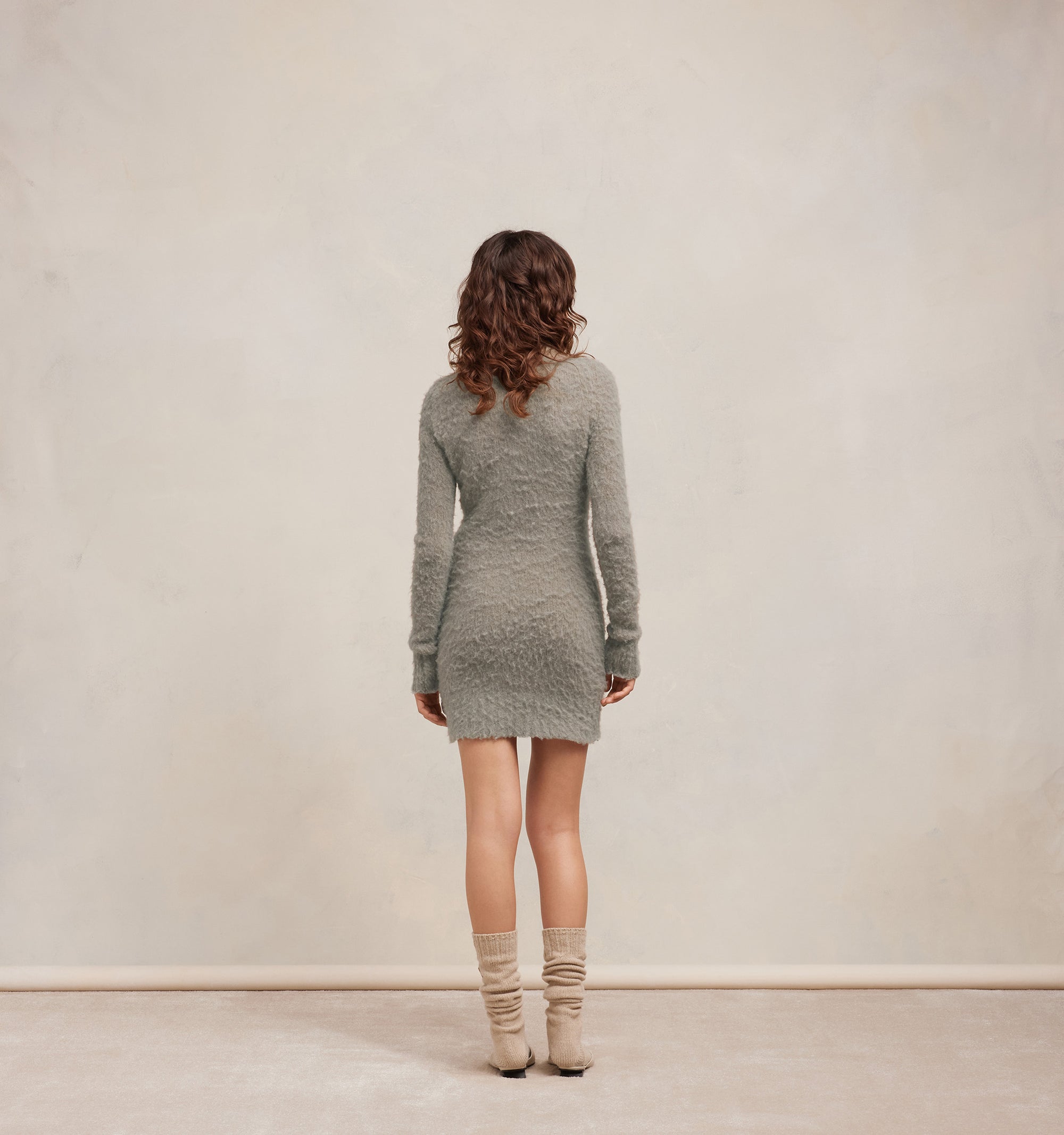 Robe courte brossé à manches longues en laine - Taupe