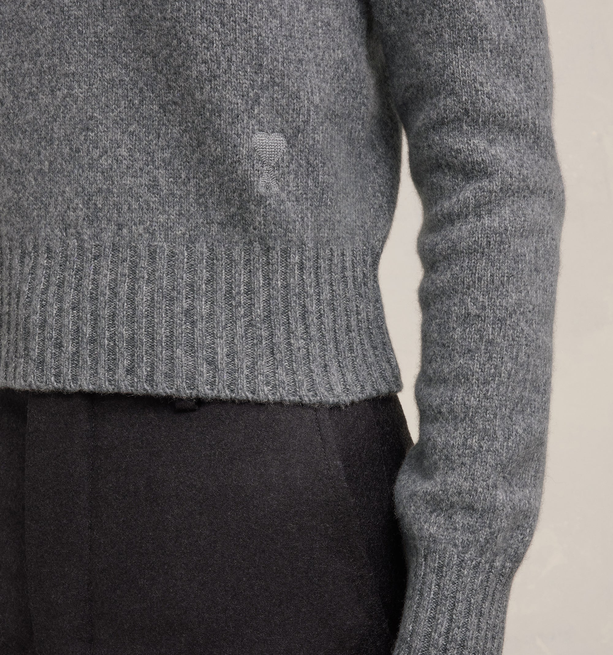 Pull Ami de Cœur avec broderie en cachemire et laine - Heather Grey