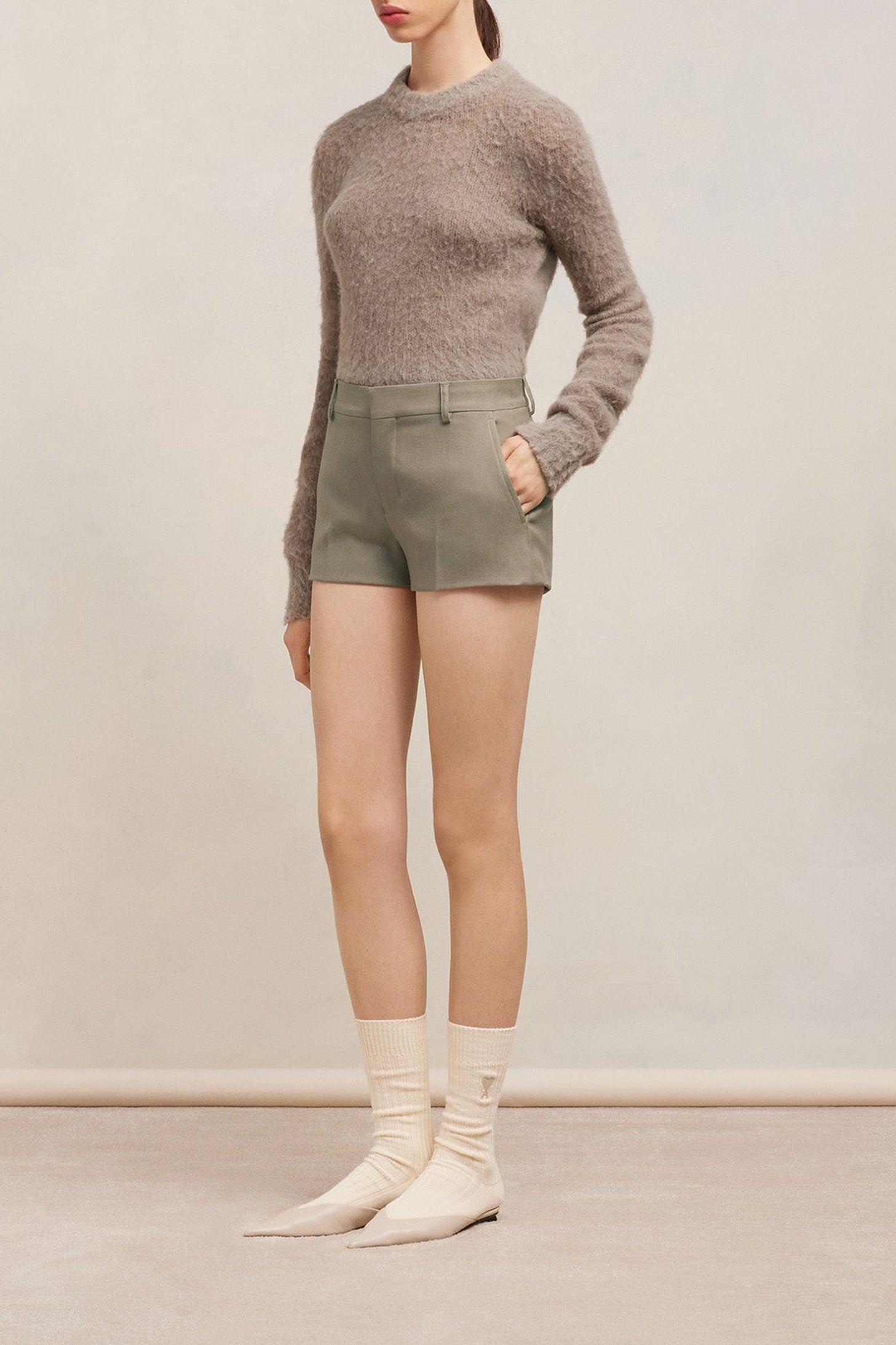 Short à poches arrière passepoilées en laine - Taupe