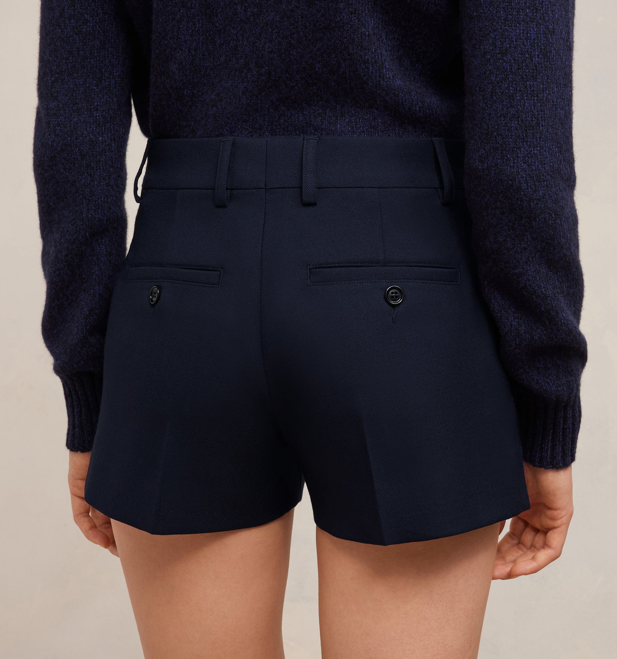 Short à poches arrière passepoilées en laine - Night Blue