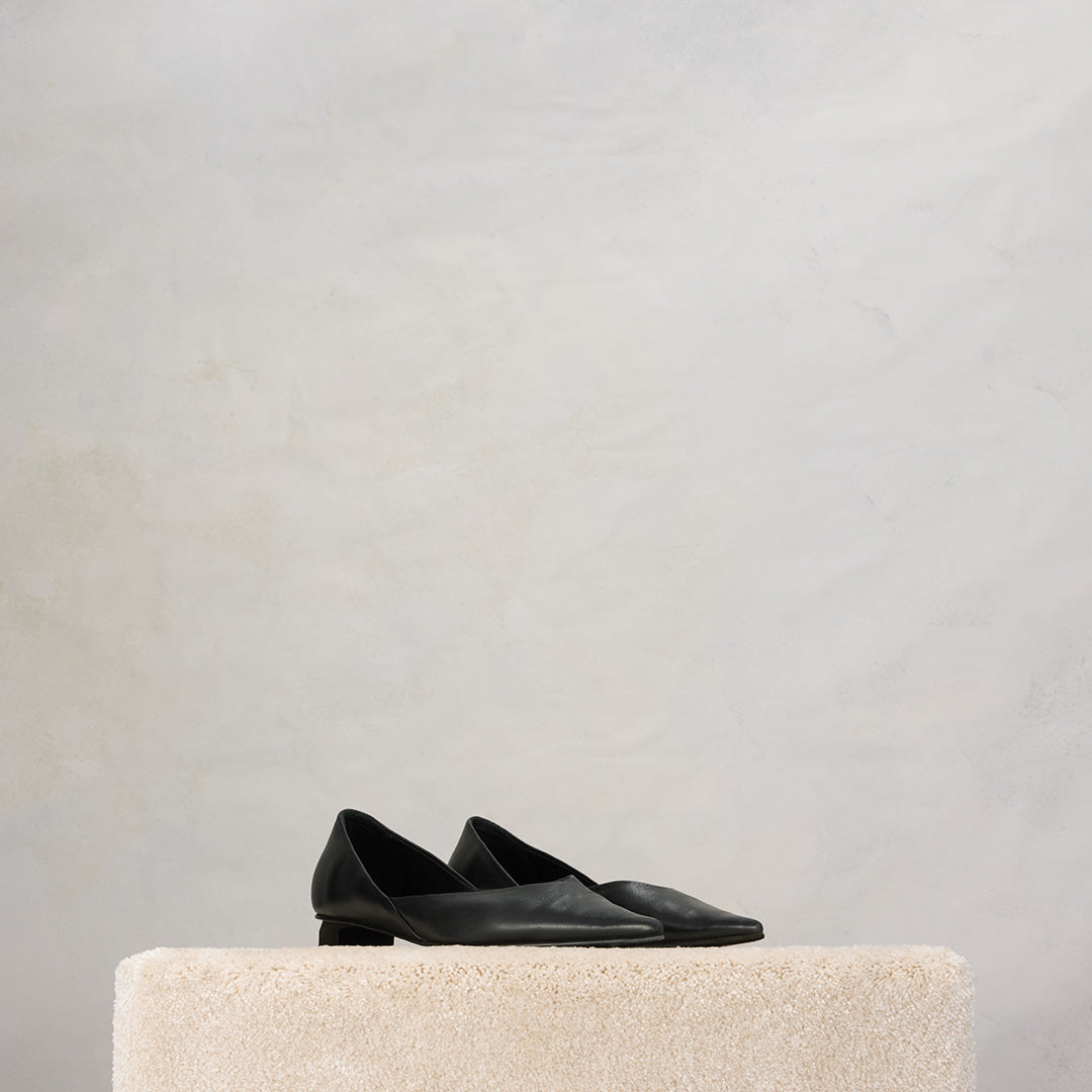 Ballerines à bouts pointus en cuir - Black