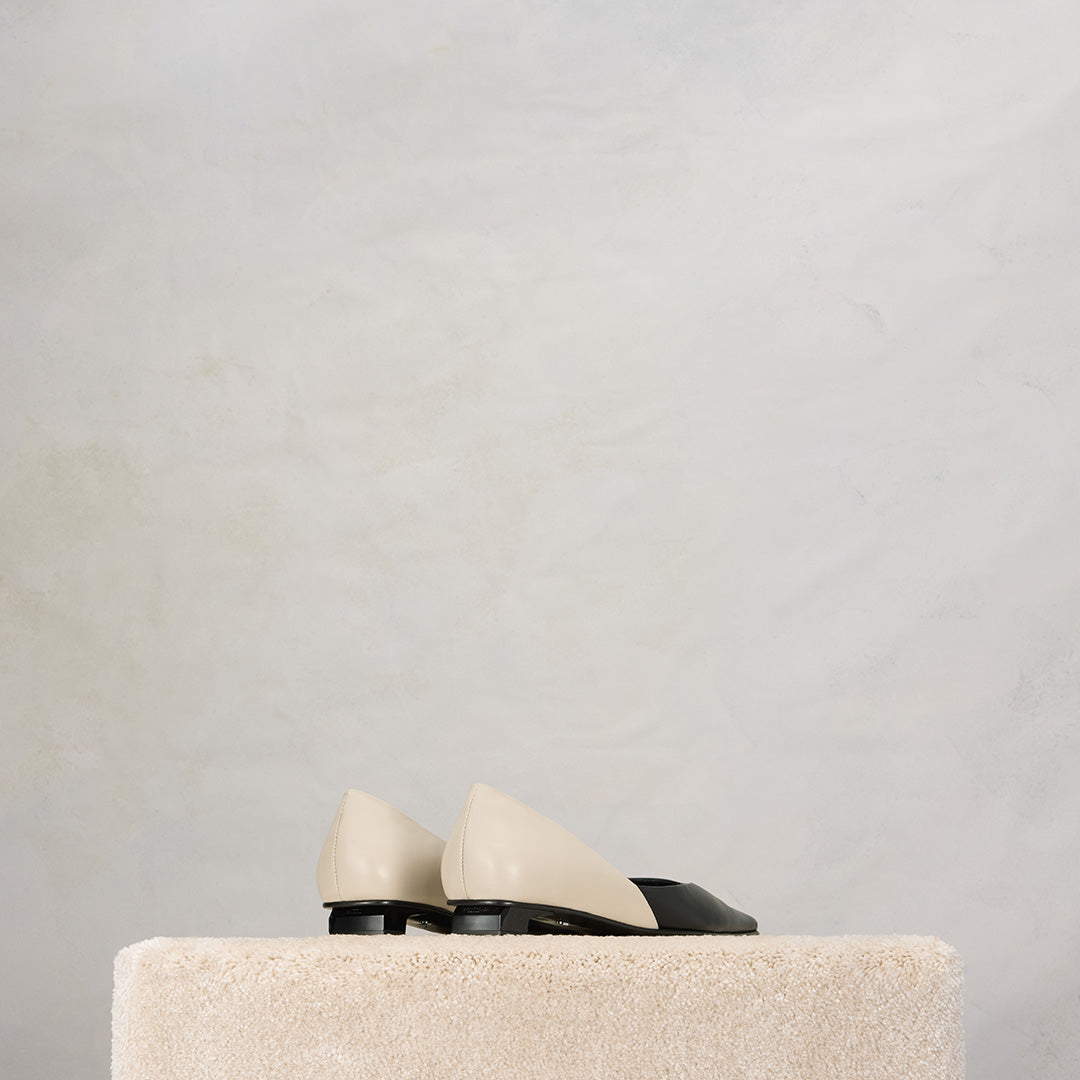 Ballerines à bouts pointus en cuir - Ivory & Black