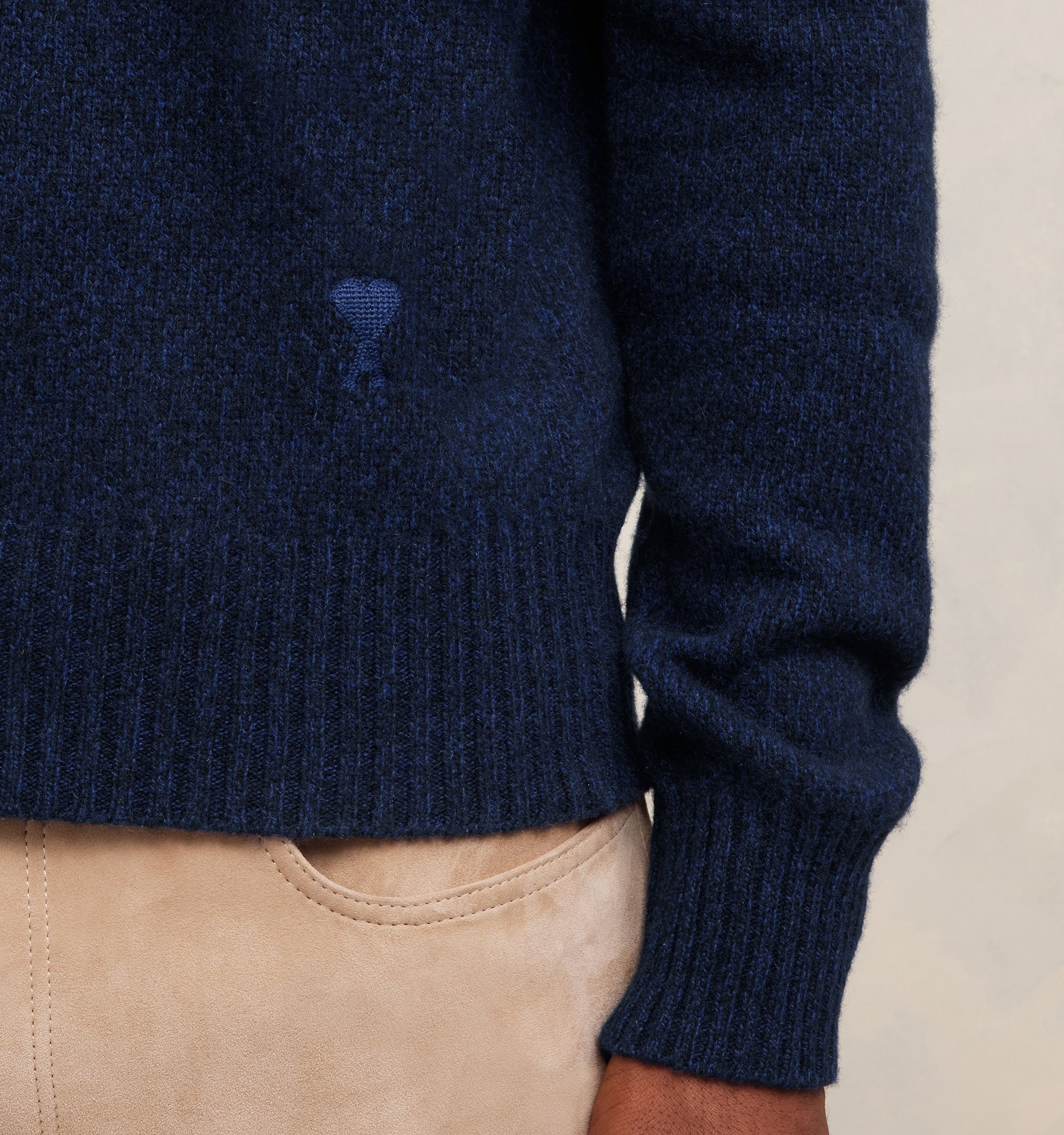 Pull Ami de Cœur à col rond en cachemire et laine - Night Blue
