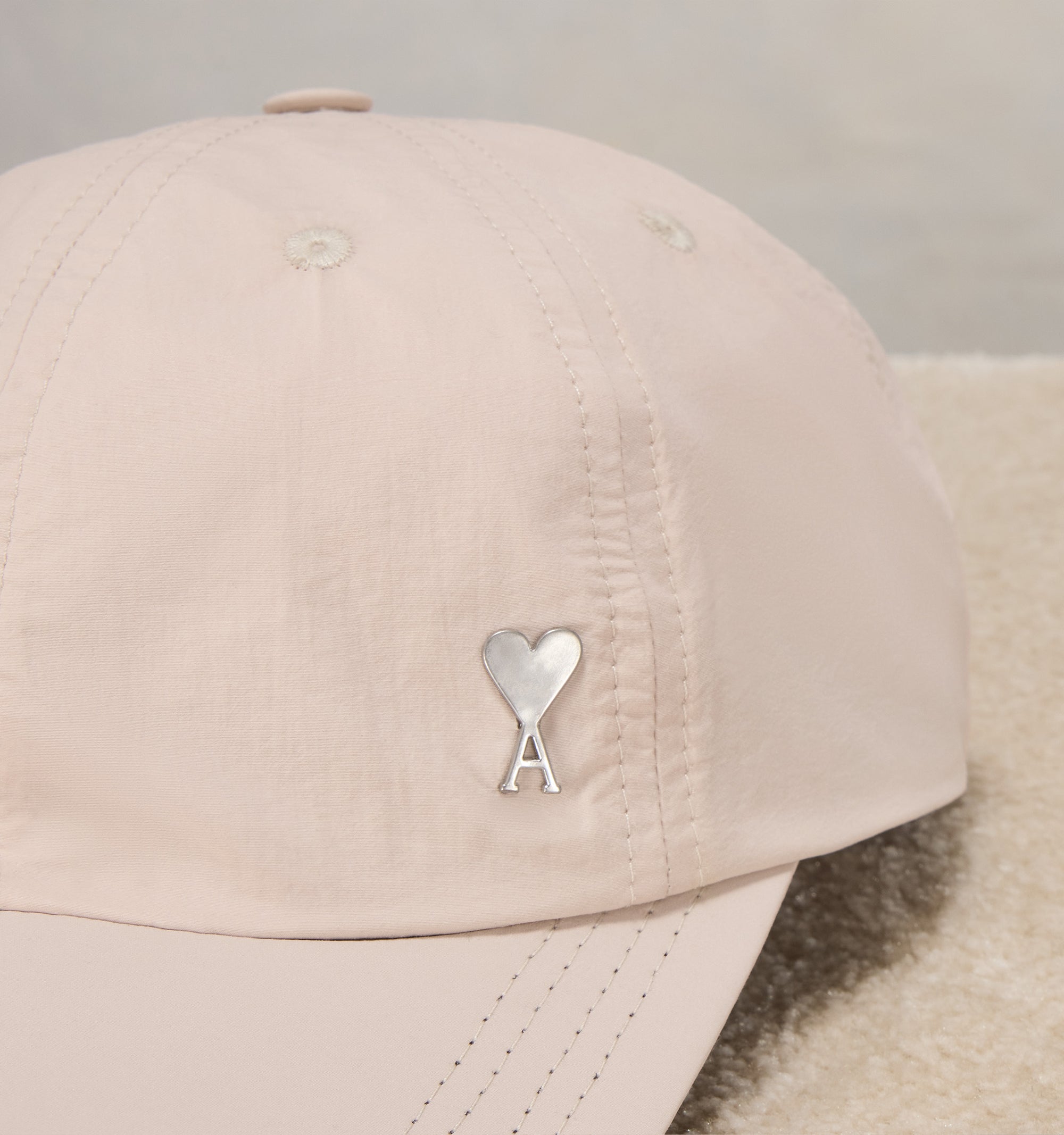 Casquette Ami de Cœur à rivet - Nude Pink