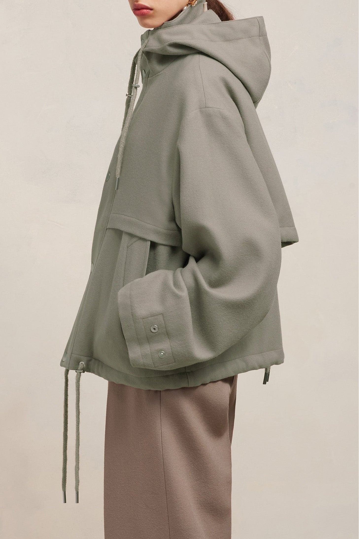 Parka courte avec cordons de serrage en laine - Taupe