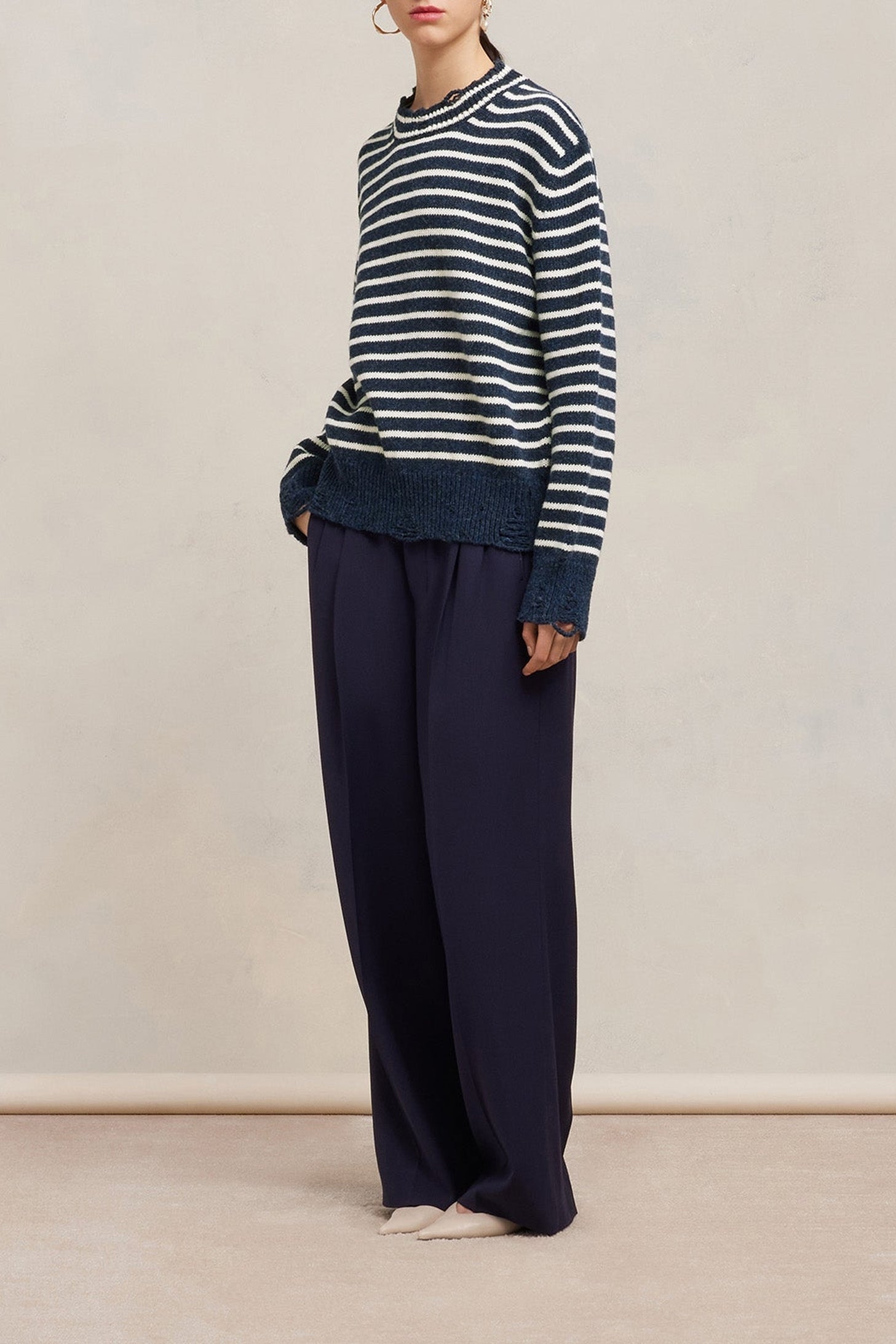 Pull rayé avec détails découpés en laine - Night Blue & Ivory