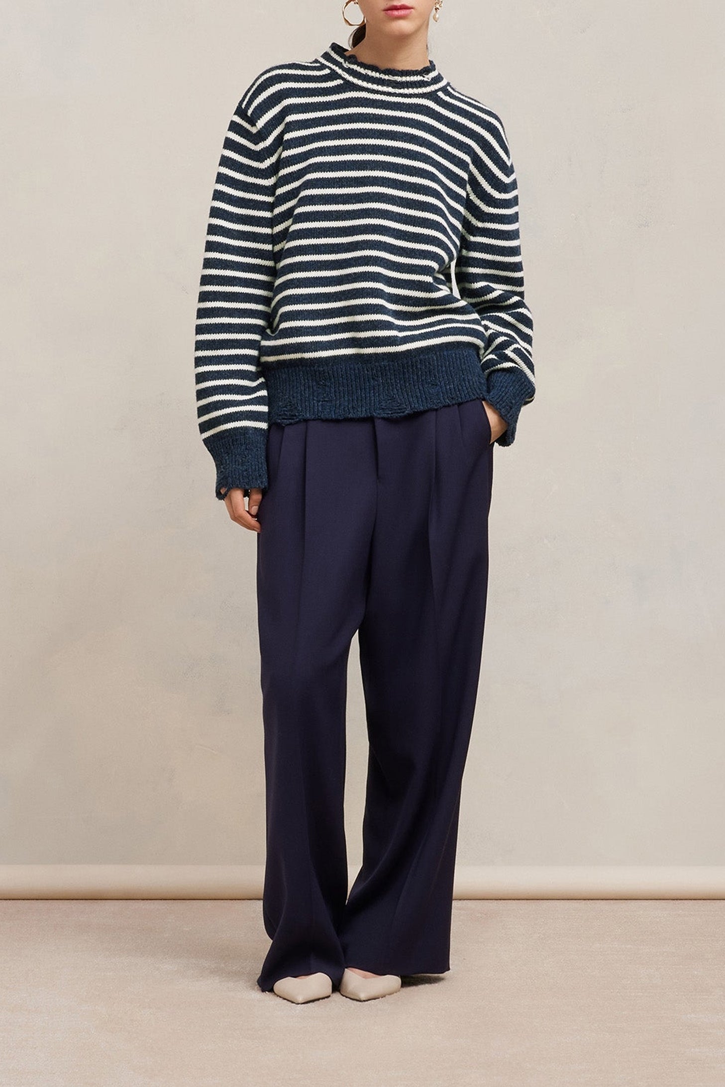 Pull rayé avec détails découpés en laine - Night Blue & Ivory