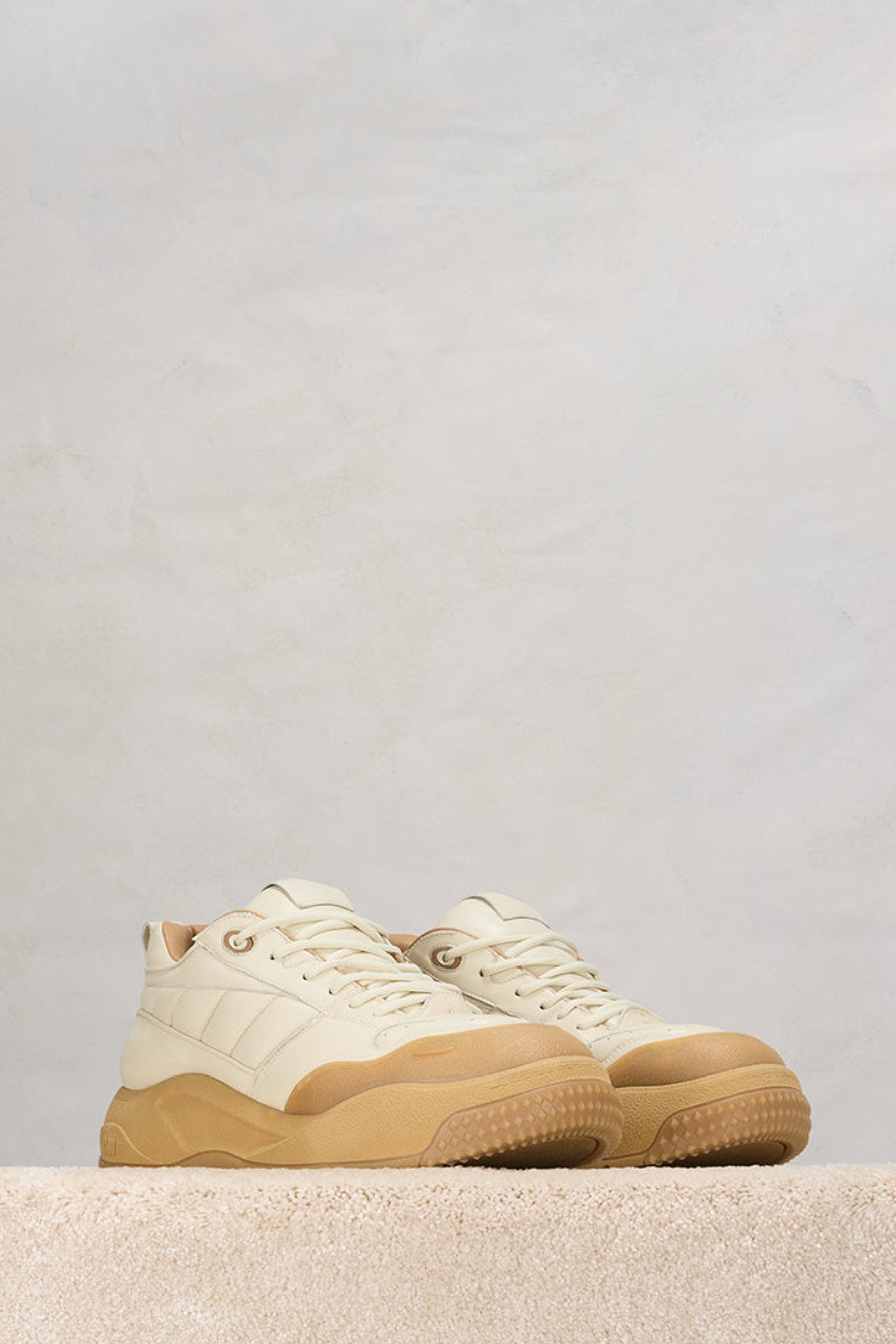 Ami SN1509 low sneakers in leather - Ivory