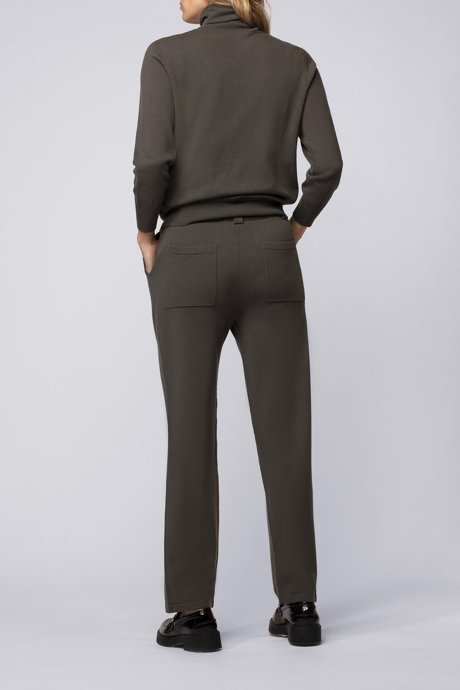 11 QTY NEW PANTALON EN MAILLE