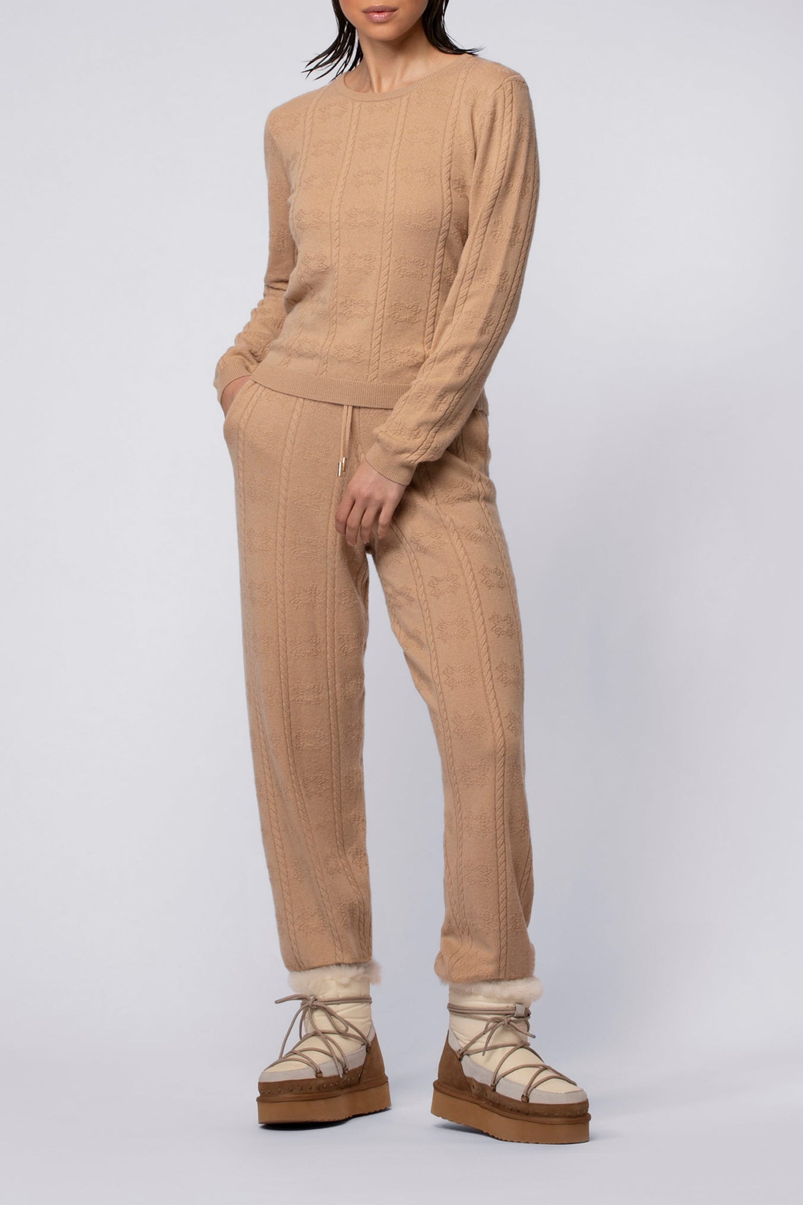Byna jogging trousers in creative knitwear - Camel