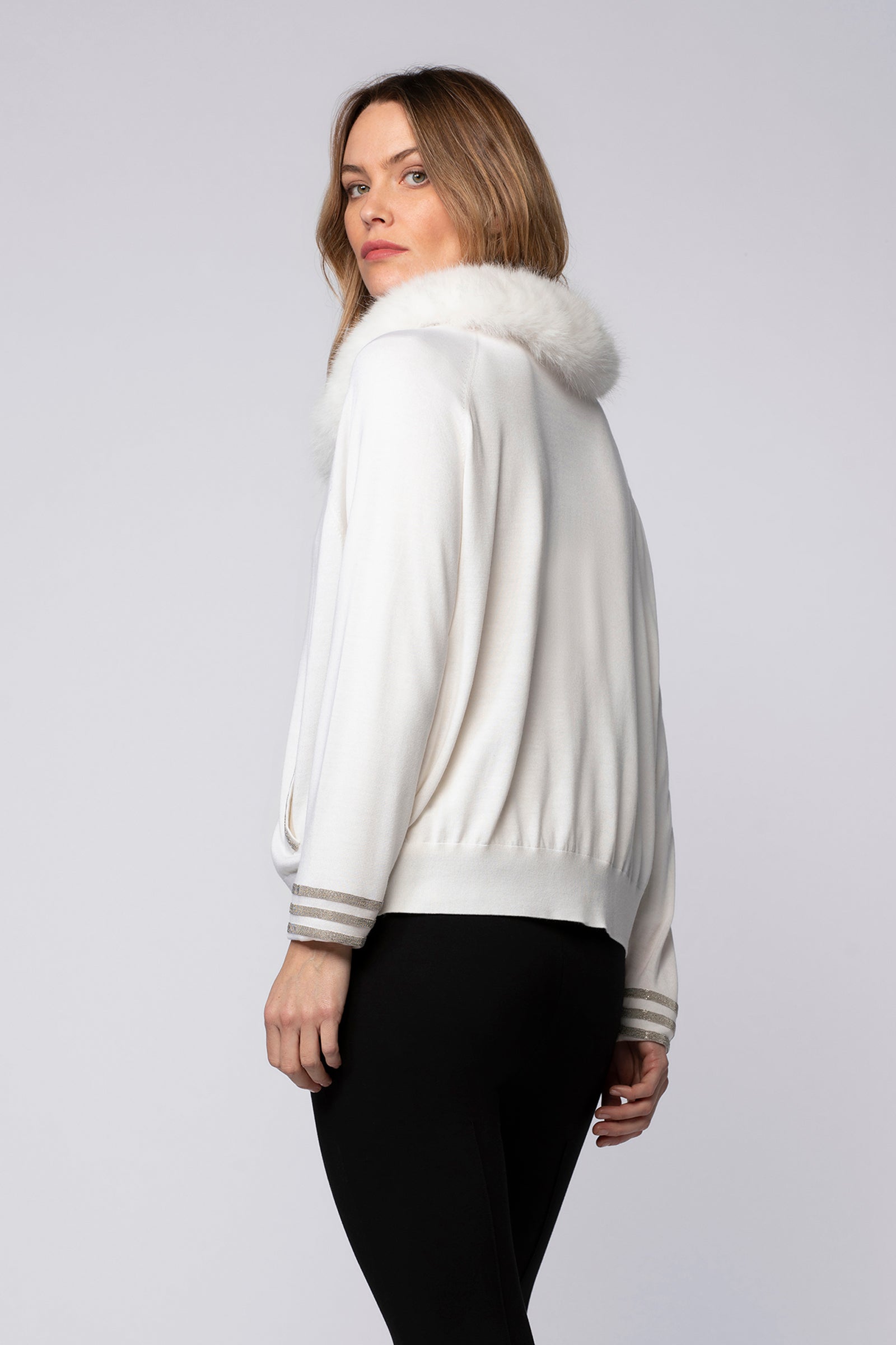 1 QTY NEW CARDIGAN AU COL EN FUREVER