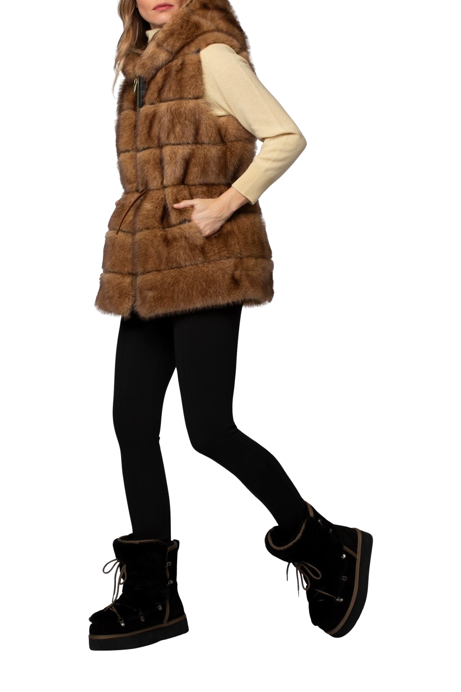 17 QTY NEW VESTE REVERSIBLE NYLON & FUR