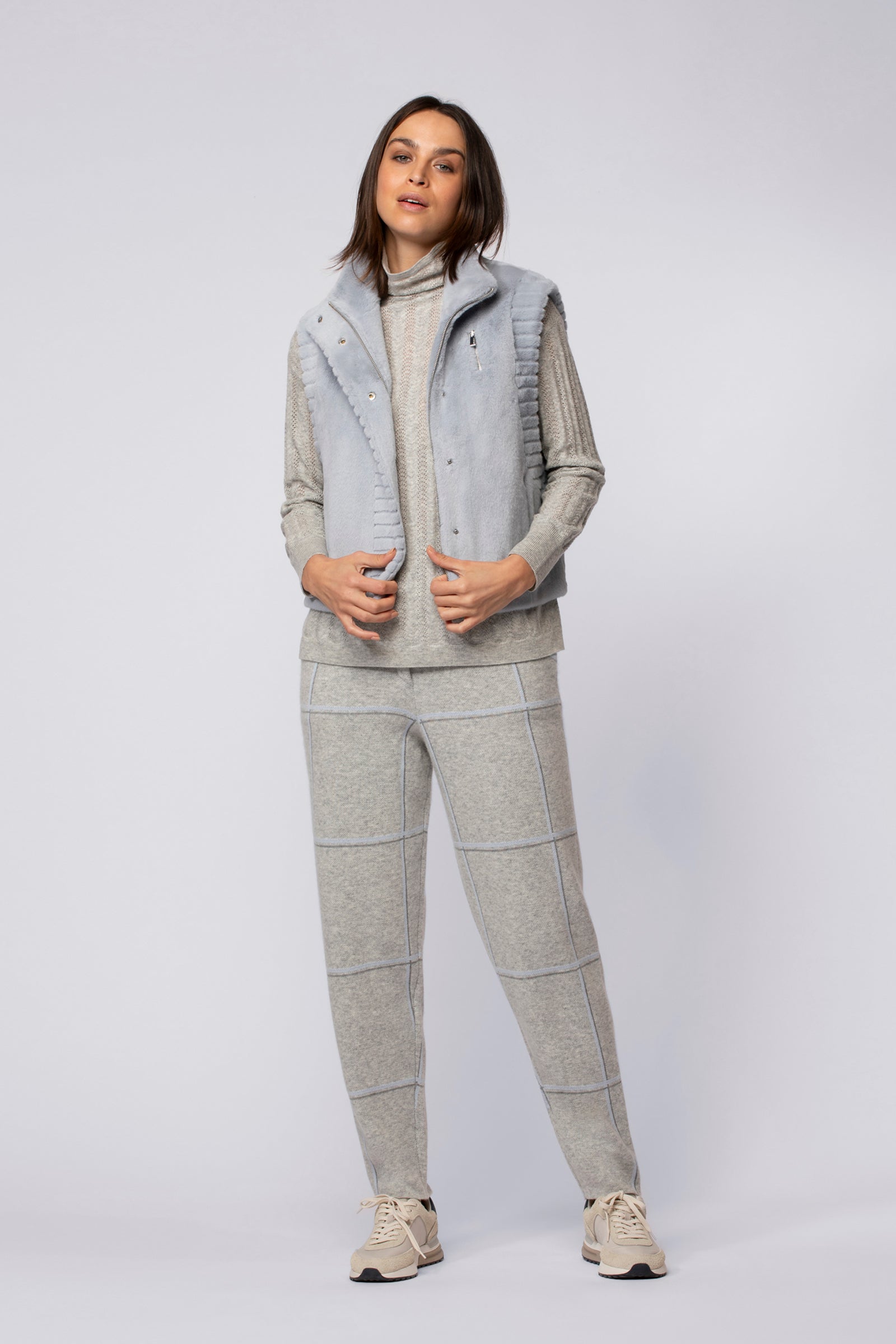 1 QTY NEW GILET IMITATION FOURRURE RAS