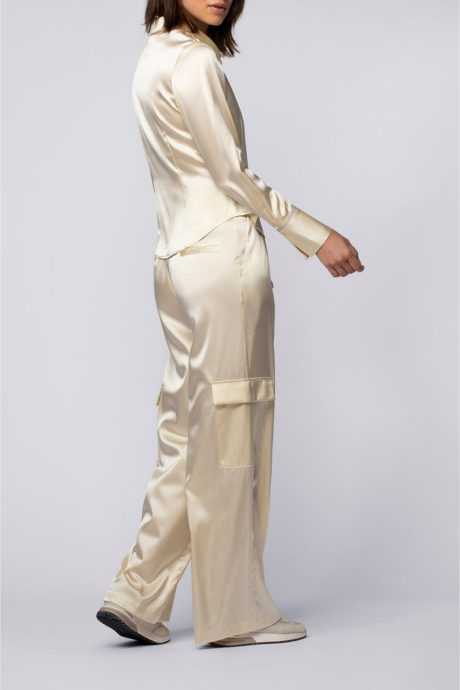 Lavina fitted shirt in stretch silk - Ble