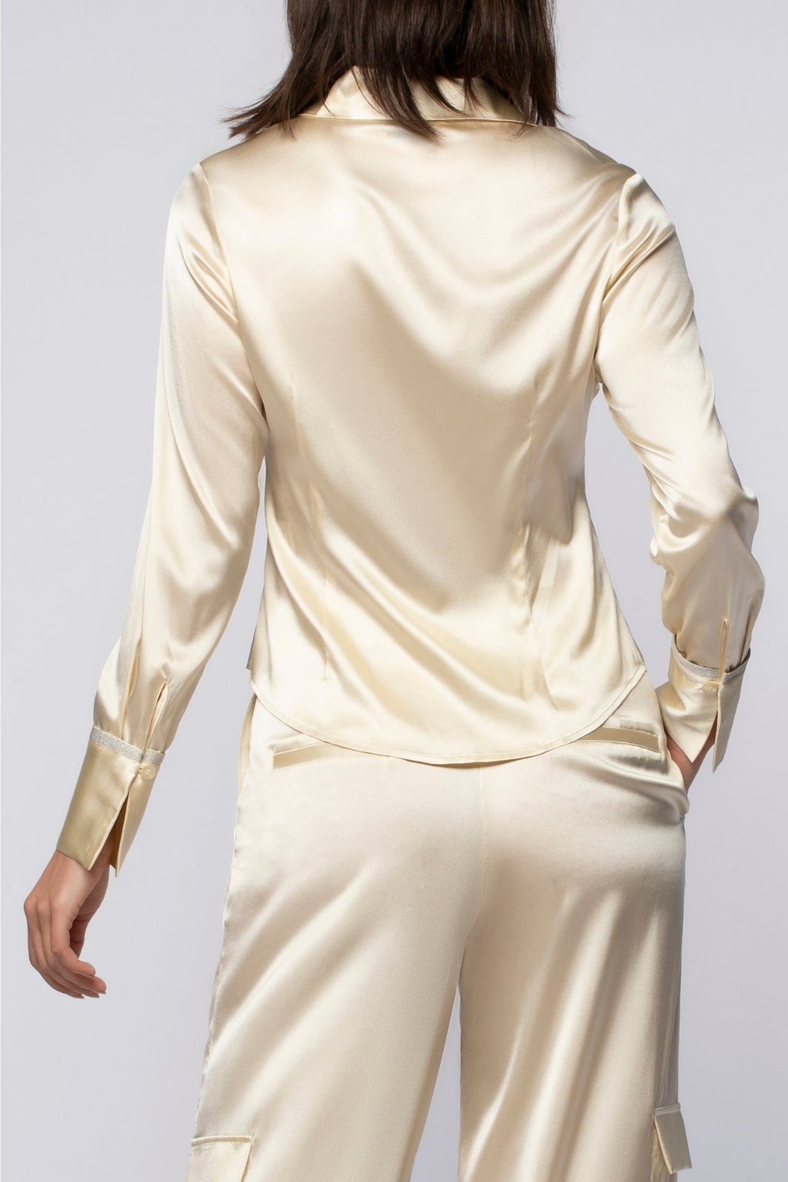 Lavina fitted shirt in stretch silk - Ble