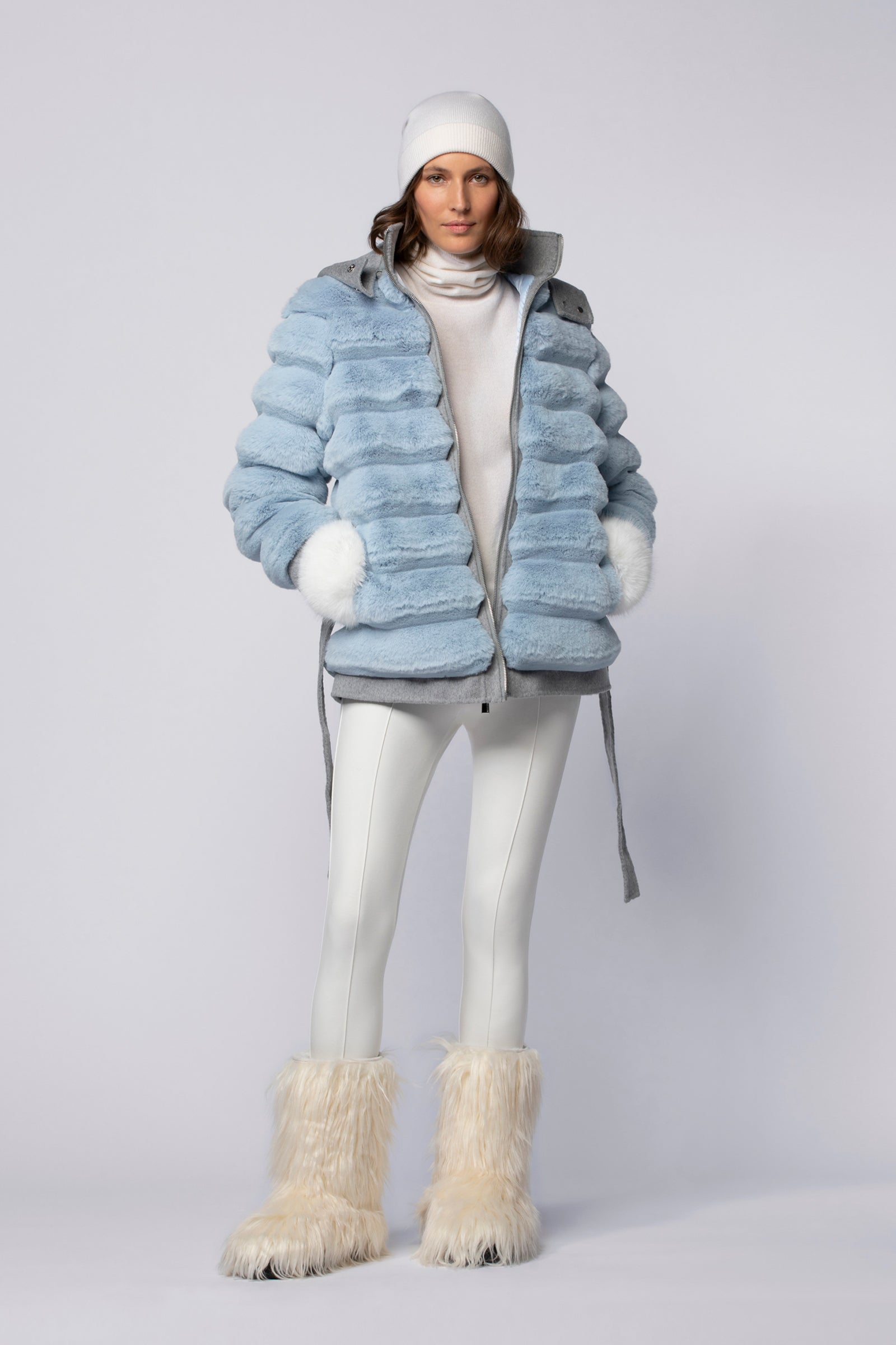 1 QTY NEW MANTEAU IMITATION CHINCHILLA