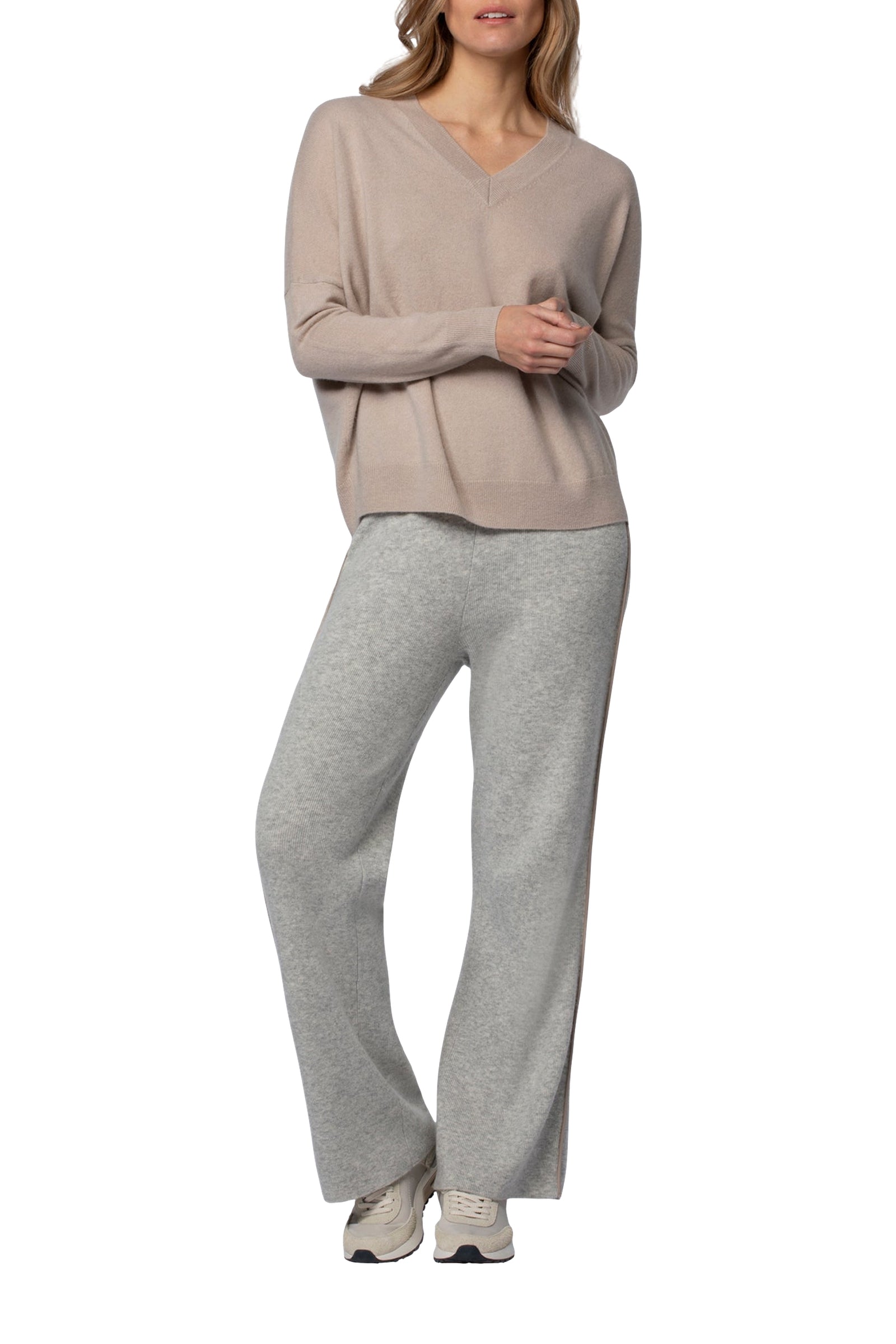 1 QTY NEW PULL EN MAILLE & FUREVER