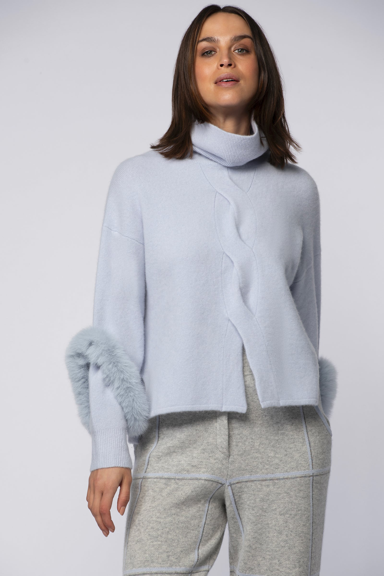 1 QTY NEW PULL COL ROULE ET FUREVER