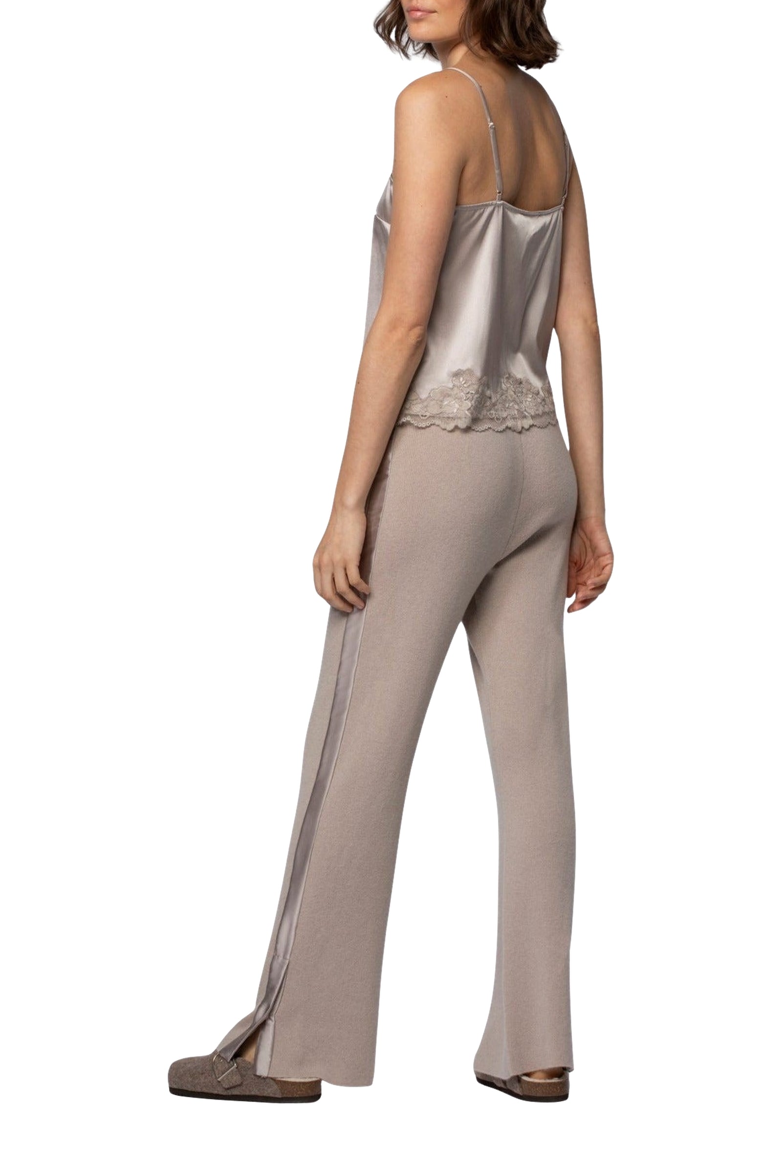 Caraco Tedya à fines bretelles en soie et dentelle - Taupe