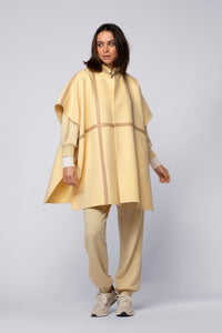 1 QTY NEW CAPE AVEC DETAILLE EN CUIR