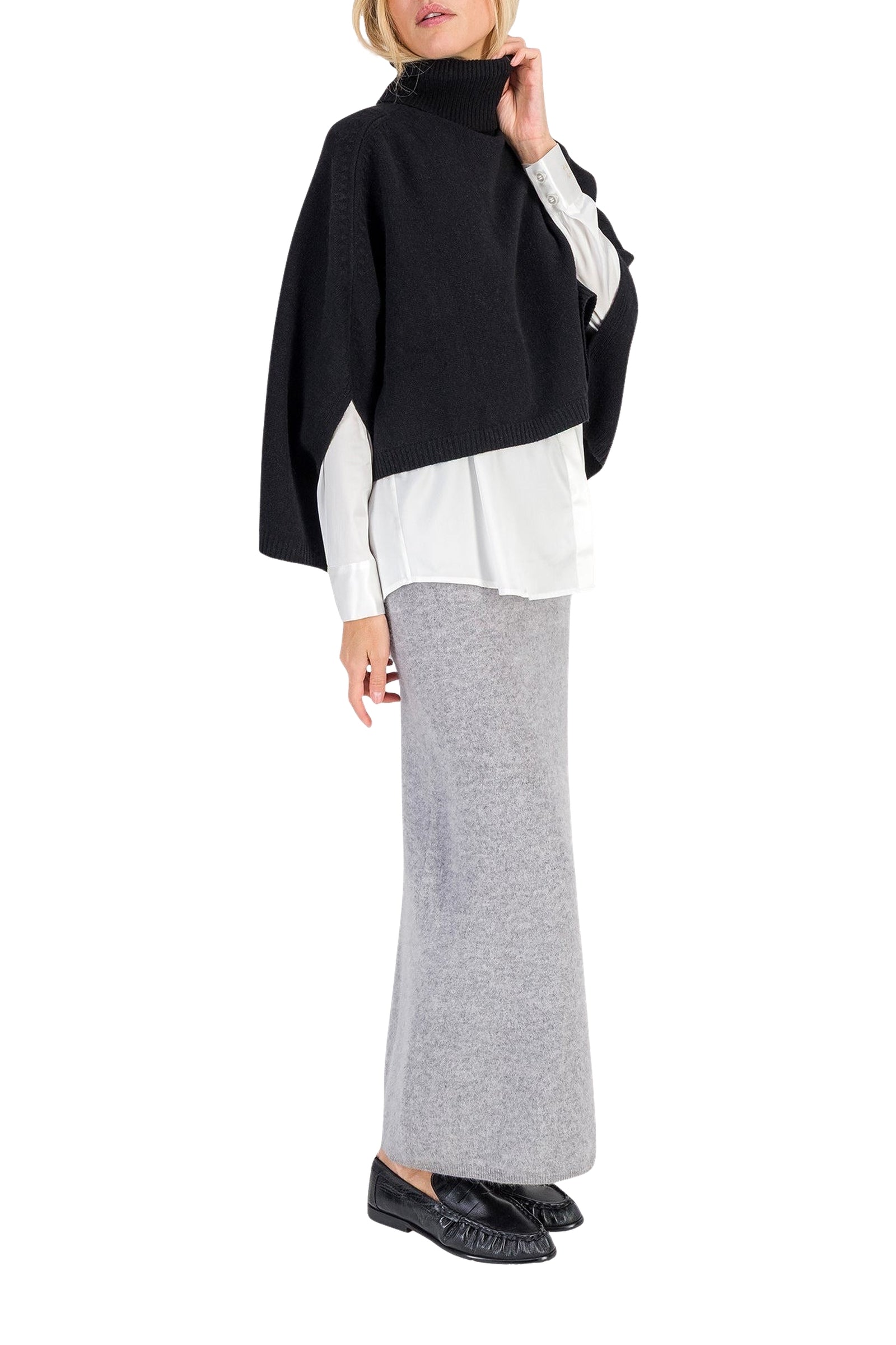 12 QTY NEW PONCHO COL ROULE